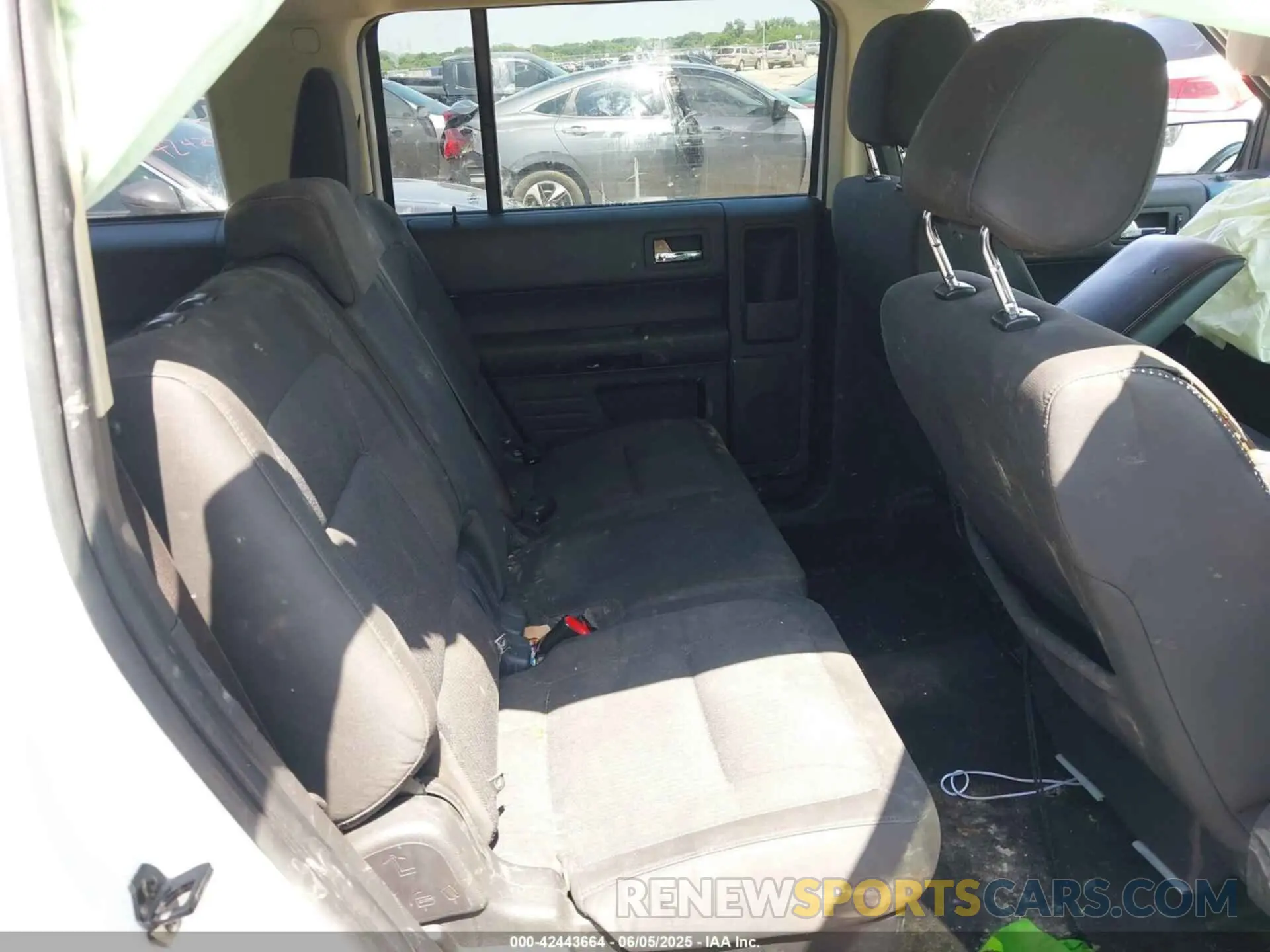 8 Photograph of a damaged car 2FMGK5B82KBA23947 FORD FLEX 2019