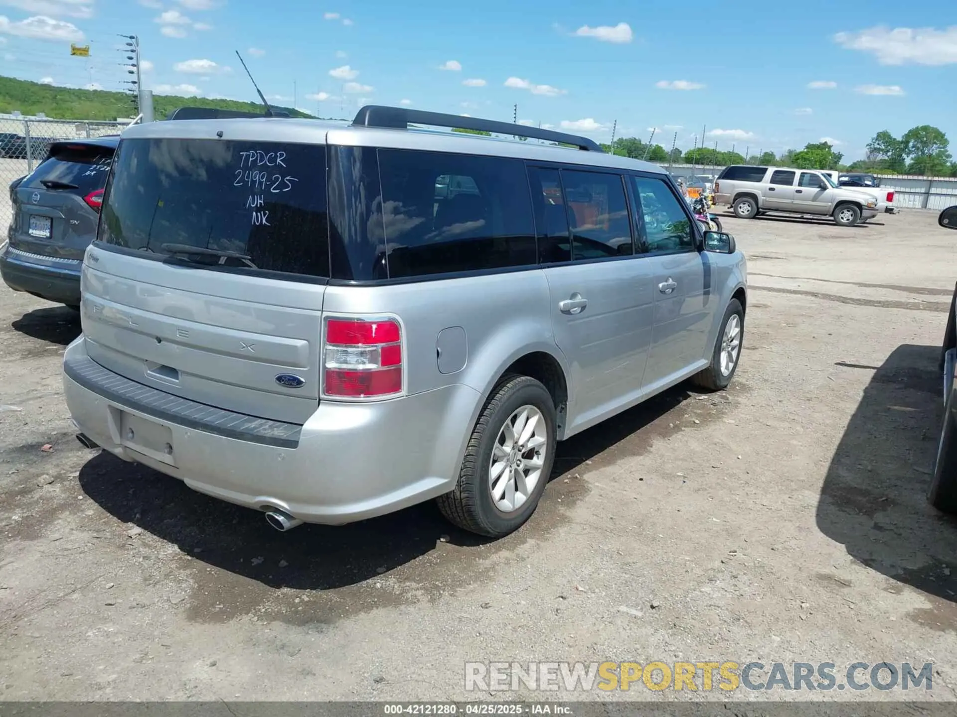 4 Photograph of a damaged car 2FMGK5B85KBA18225 FORD FLEX 2019