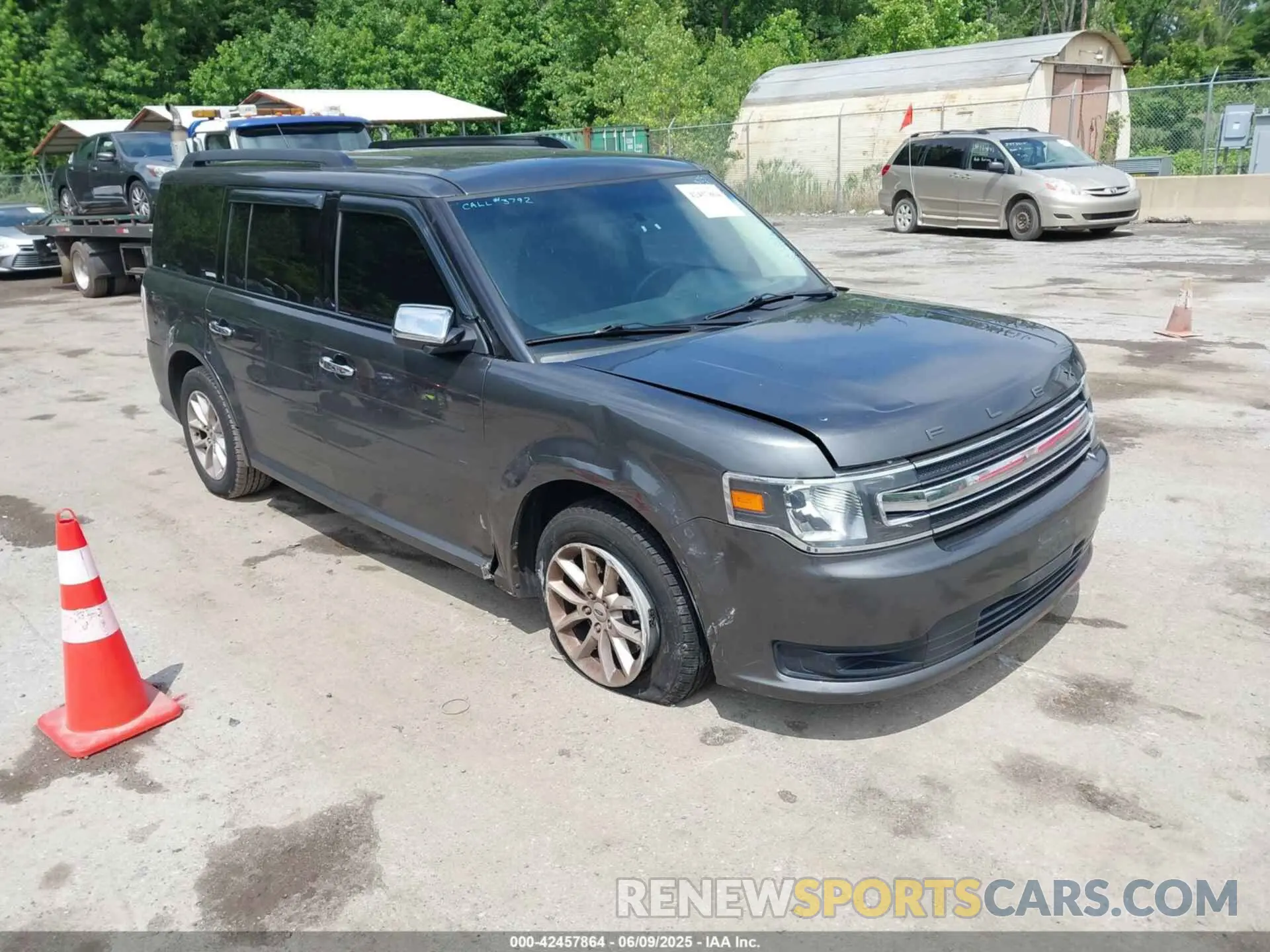 1 Photograph of a damaged car 2FMGK5B87KBA09221 FORD FLEX 2019