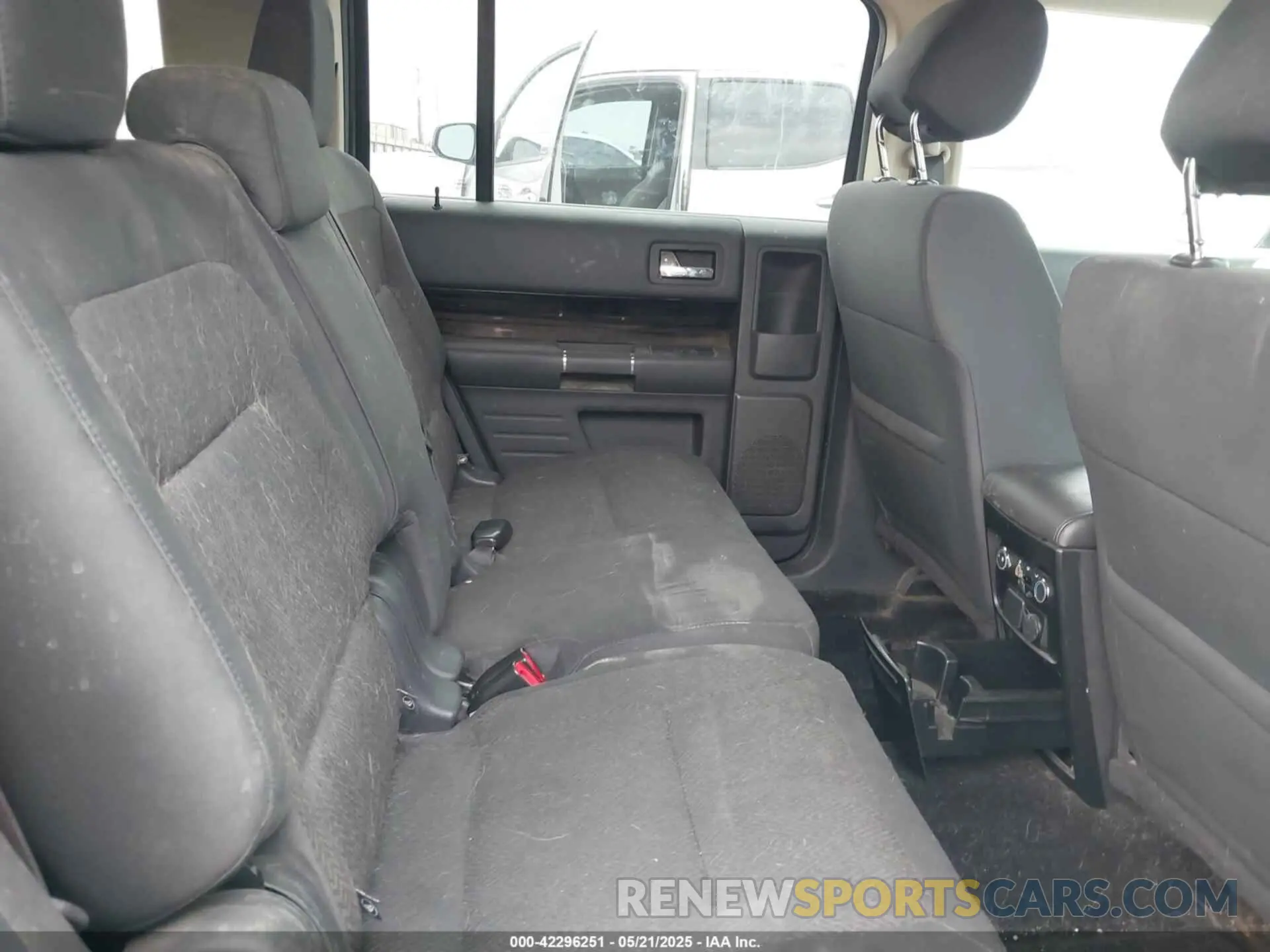 8 Фотография поврежденного автомобиля 2FMGK5C83KBA09974 FORD FLEX 2019