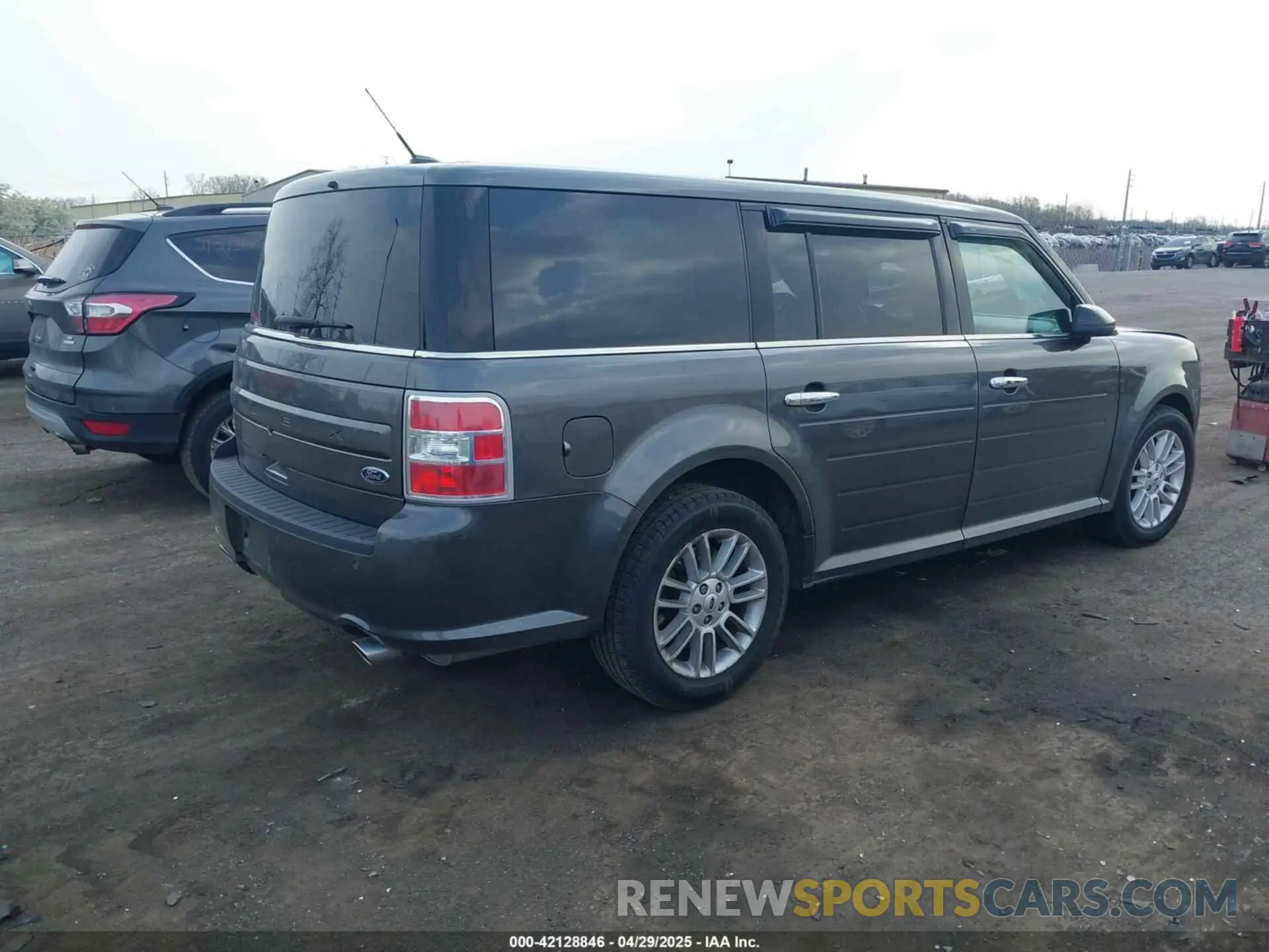 4 Фотография поврежденного автомобиля 2FMGK5C84KBA00572 FORD FLEX 2019
