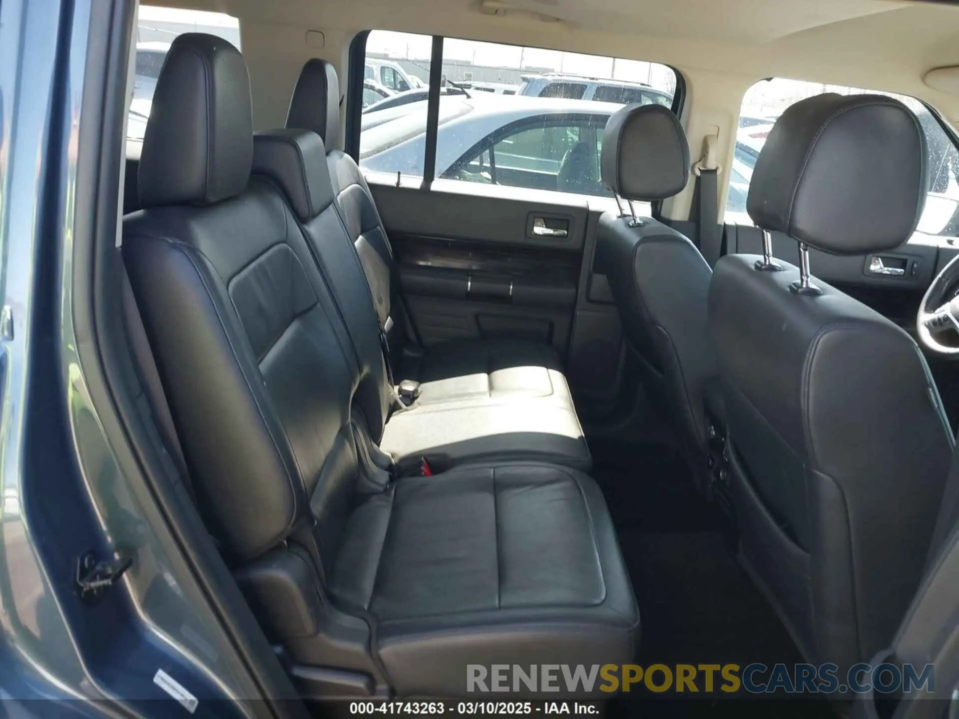 8 Photograph of a damaged car 2FMGK5C89KBA10918 FORD FLEX 2019