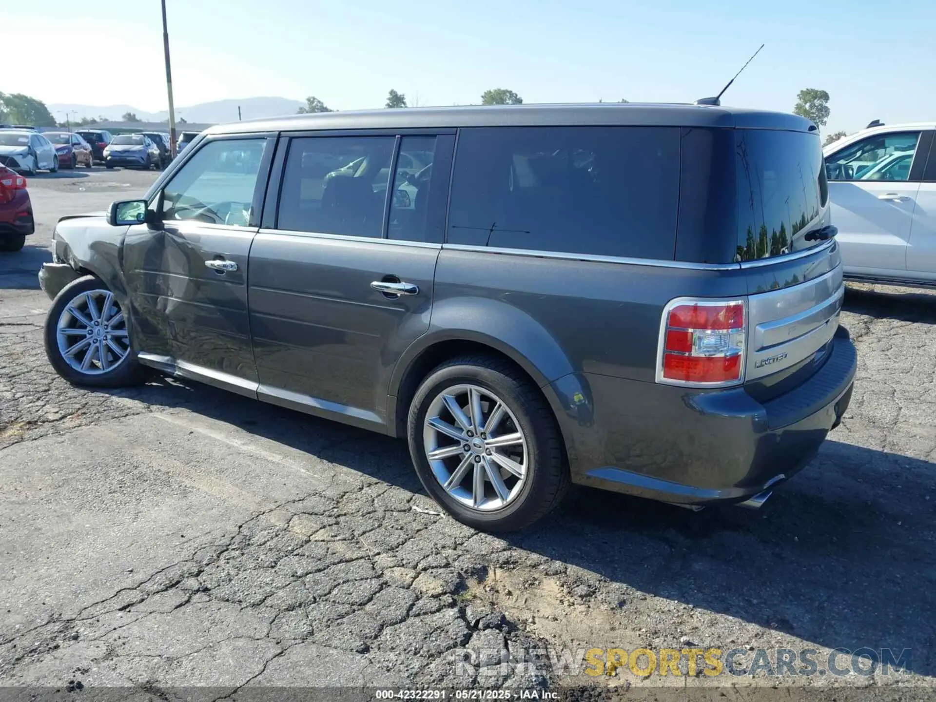 3 Фотография поврежденного автомобиля 2FMGK5D86KBA03228 FORD FLEX 2019