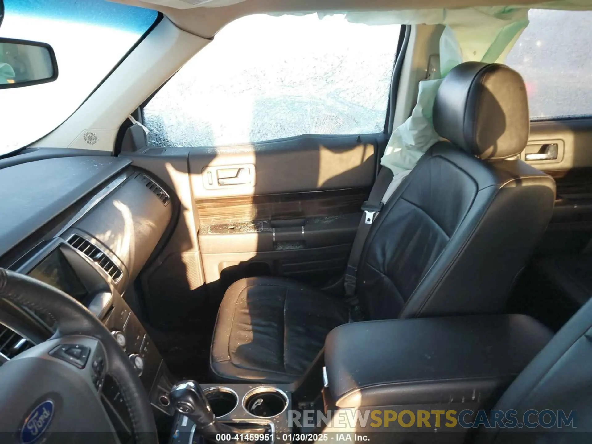 5 Photograph of a damaged car 2FMHK6C81KBA00586 FORD FLEX 2019