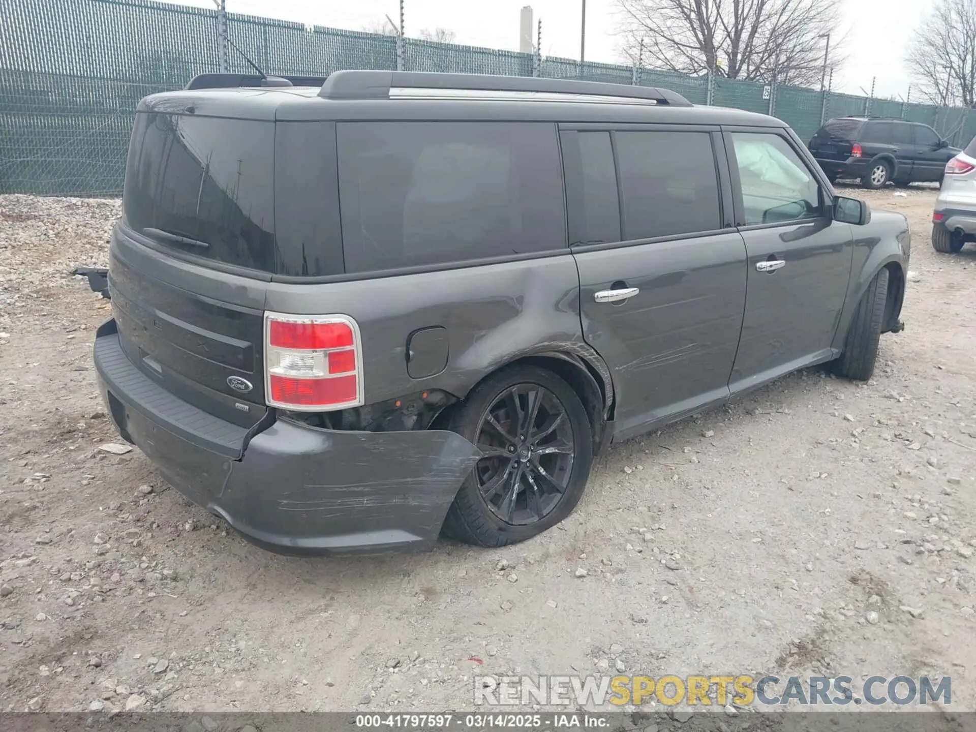 4 Фотография поврежденного автомобиля 2FMHK6C83KBA10648 FORD FLEX 2019