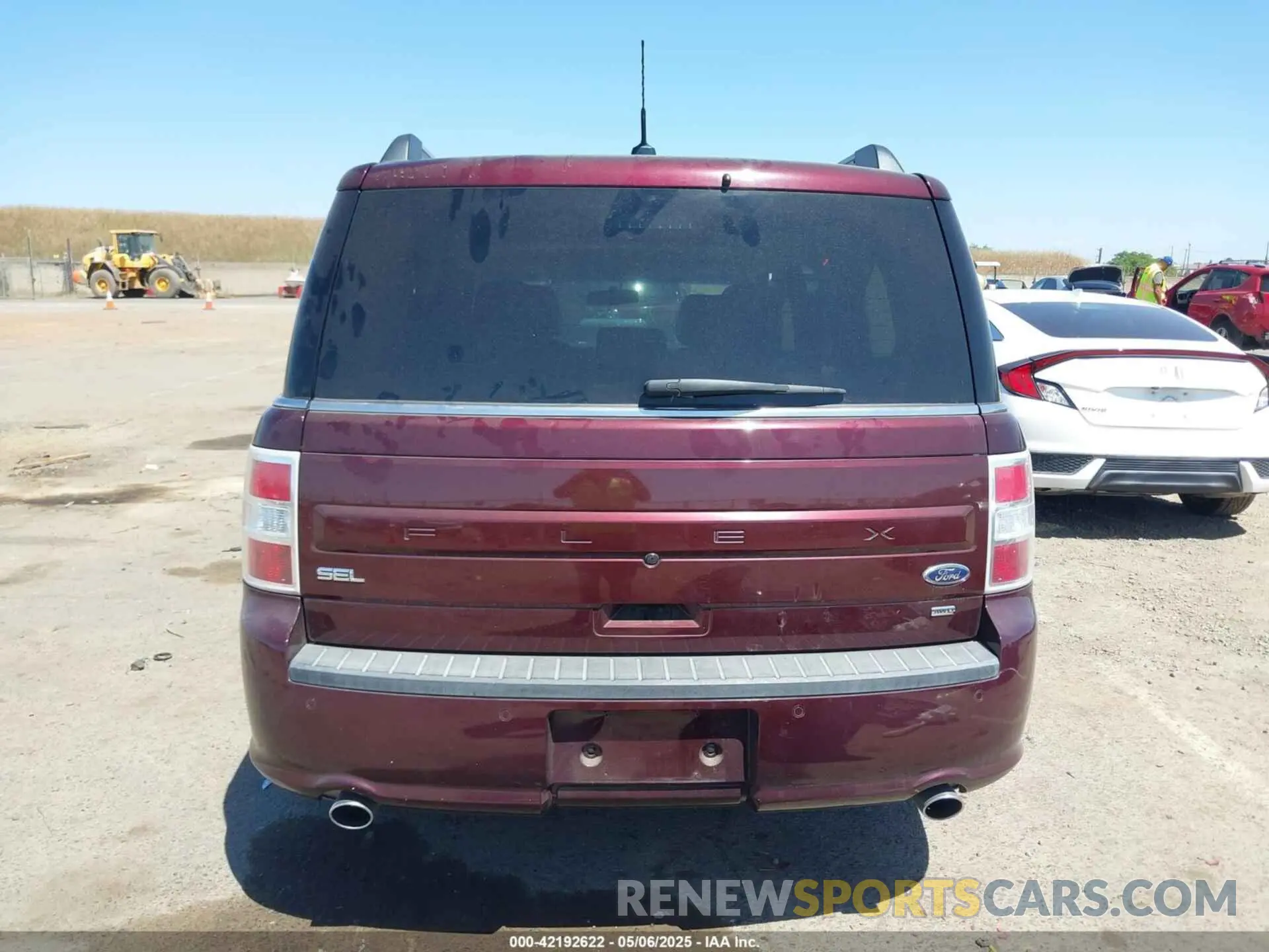 17 Photograph of a damaged car 2FMHK6C83KBA23383 FORD FLEX 2019