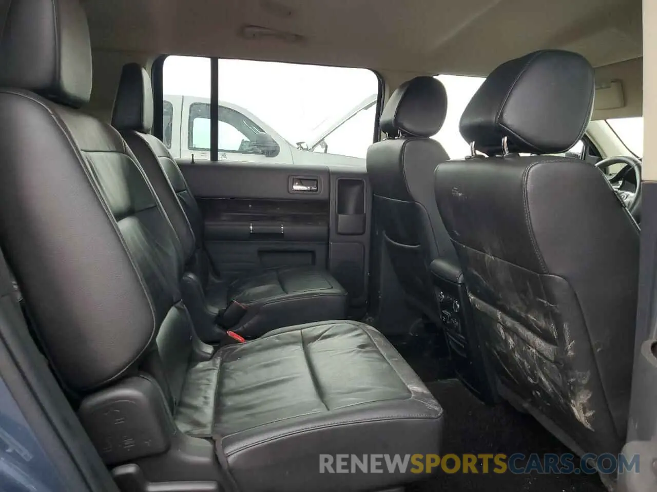 11 Photograph of a damaged car 2FMHK6C83KBA38465 FORD FLEX 2019