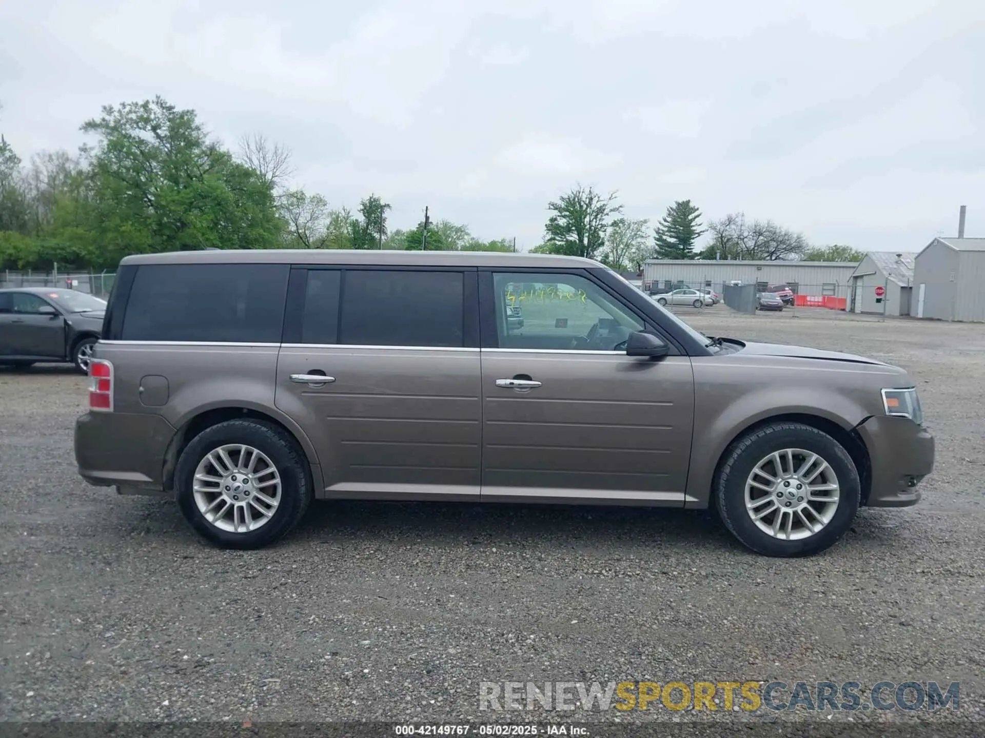 14 Photograph of a damaged car 2FMHK6C84KBA21223 FORD FLEX 2019