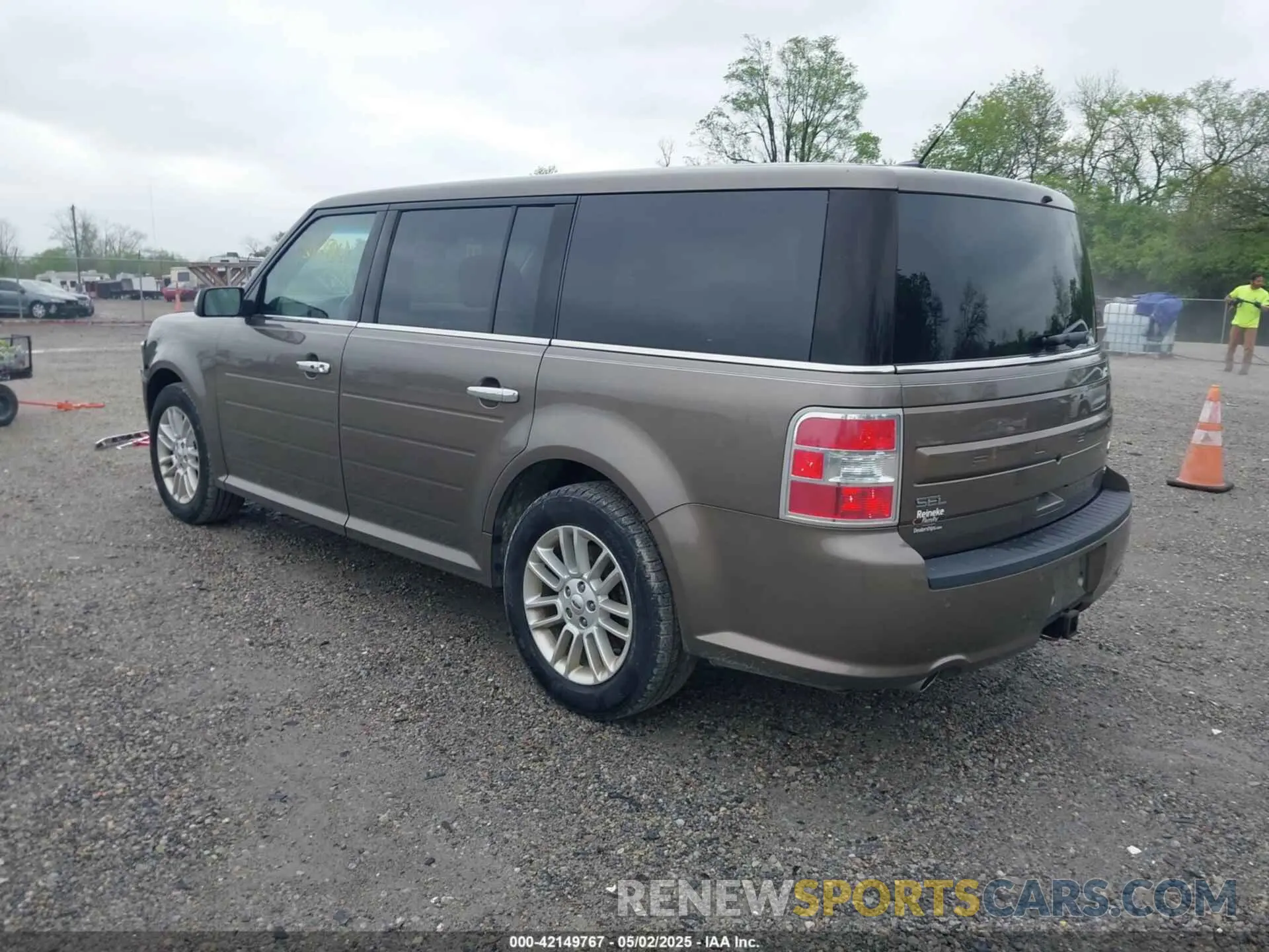 3 Photograph of a damaged car 2FMHK6C84KBA21223 FORD FLEX 2019