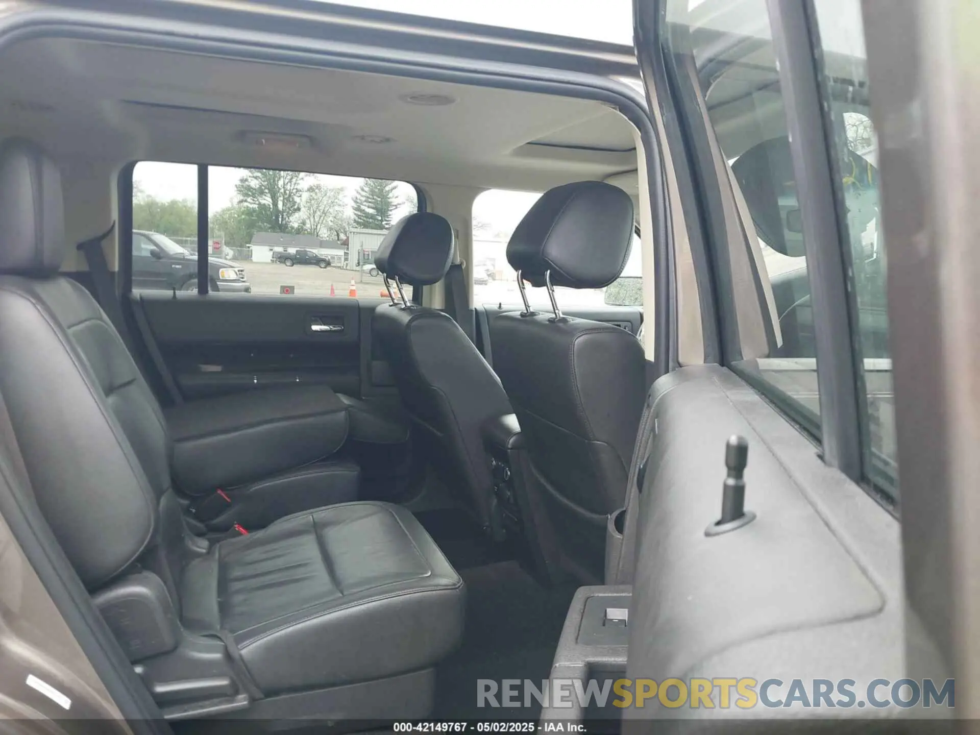 8 Photograph of a damaged car 2FMHK6C84KBA21223 FORD FLEX 2019