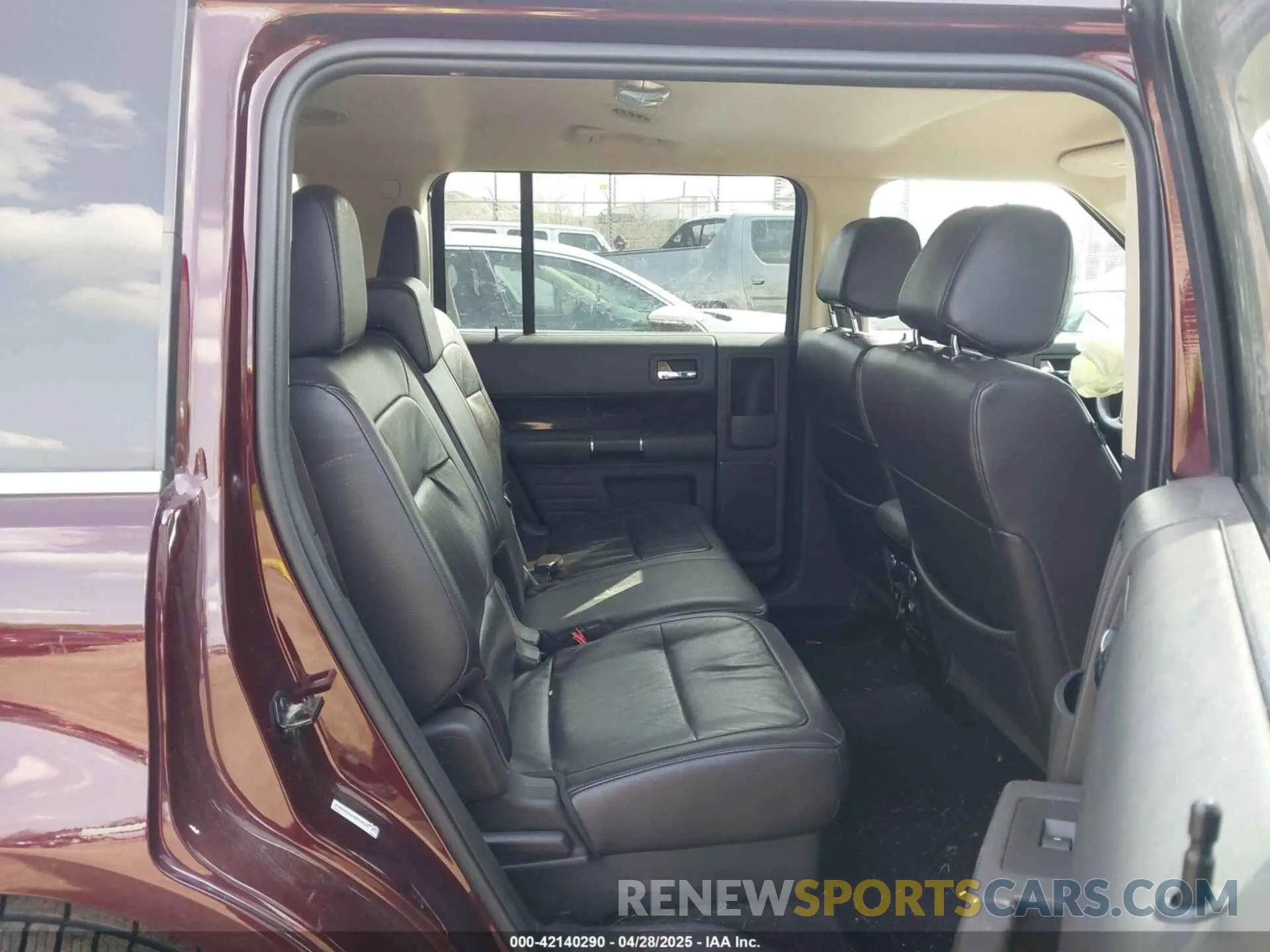 8 Photograph of a damaged car 2FMHK6C84KBA32920 FORD FLEX 2019