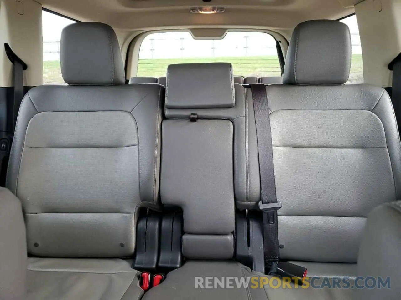 10 Photograph of a damaged car 2FMHK6C88KBA19524 FORD FLEX 2019