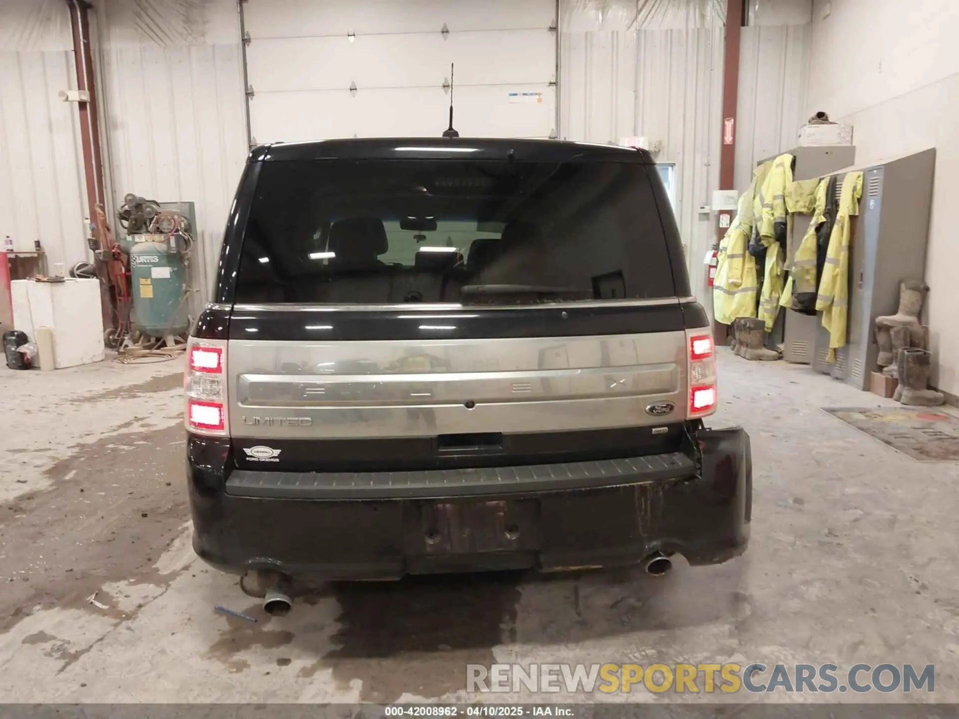 16 Фотография поврежденного автомобиля 2FMHK6D80KBA06135 FORD FLEX 2019