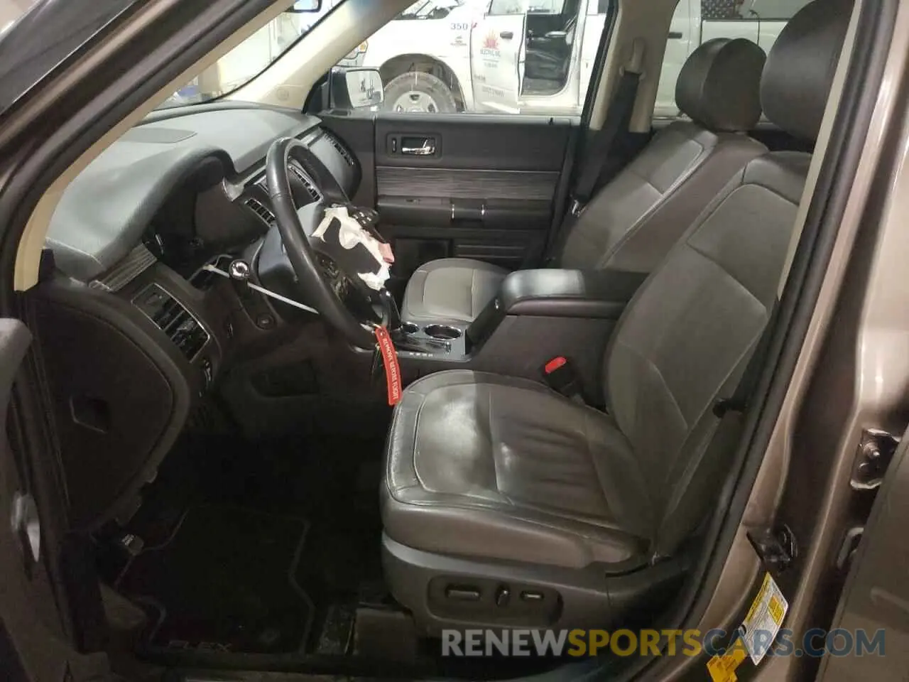 7 Фотография поврежденного автомобиля 2FMHK6D80KBA23601 FORD FLEX 2019
