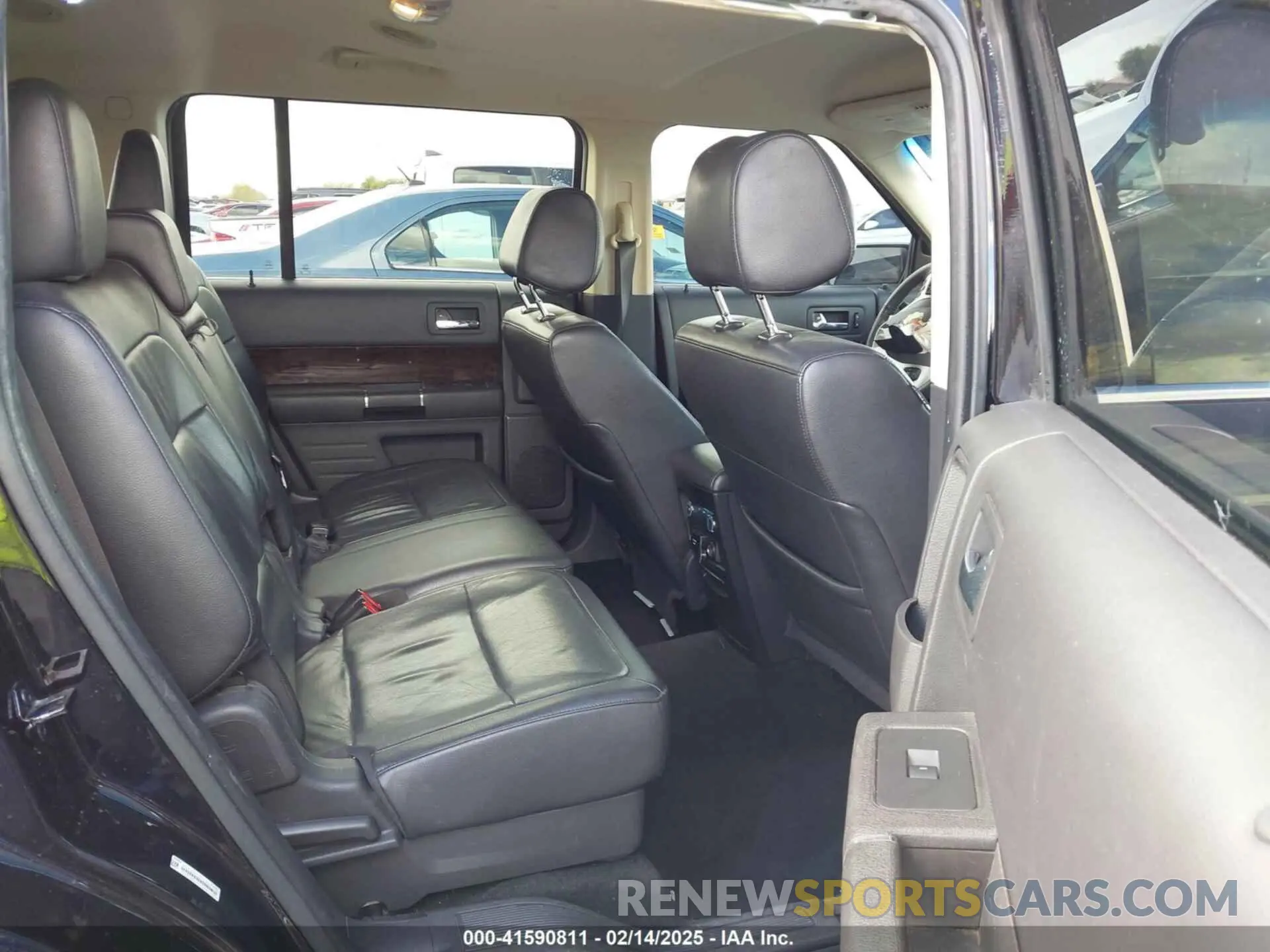 8 Photograph of a damaged car 2FMHK6D82KBA22479 FORD FLEX 2019