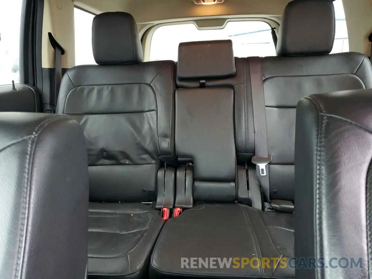 10 Photograph of a damaged car 2FMHK6D88KBA18498 FORD FLEX 2019