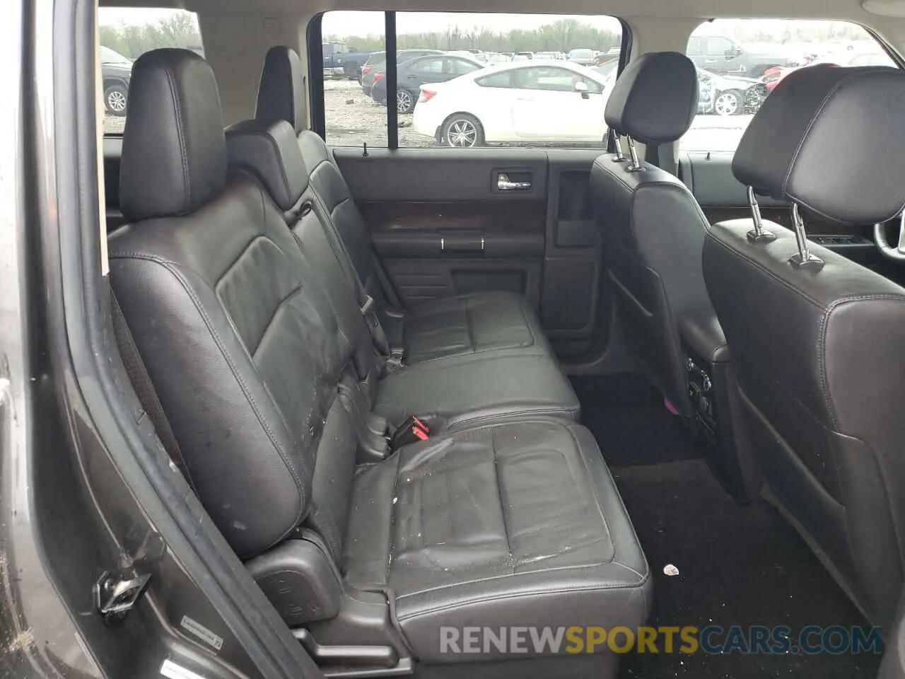 11 Photograph of a damaged car 2FMHK6D88KBA18498 FORD FLEX 2019