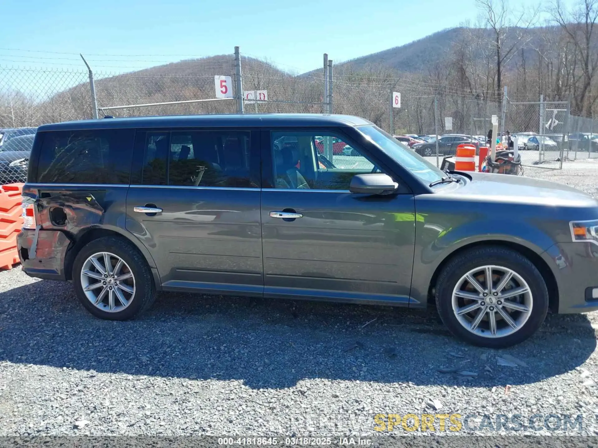 12 Фотография поврежденного автомобиля 2FMHK6D88KBA36189 FORD FLEX 2019