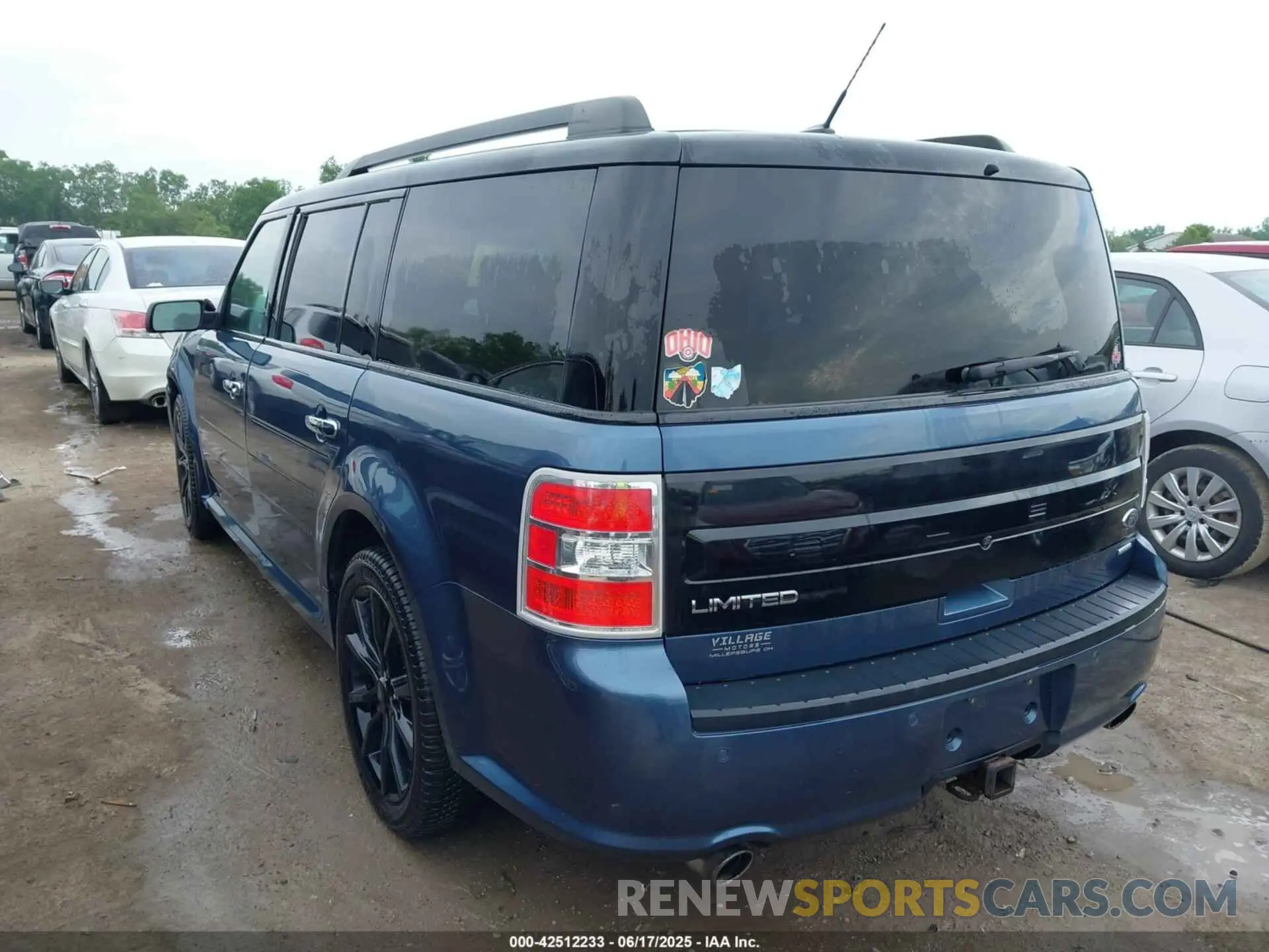 3 Photograph of a damaged car 2FMHK6DT4KBA25128 FORD FLEX 2019