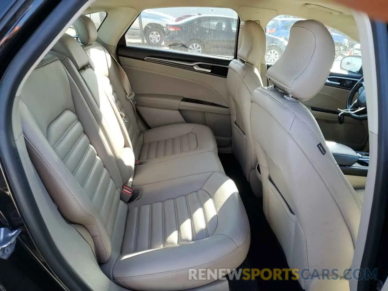 10 Фотография поврежденного автомобиля 3FA6P0CD0KR264655 FORD FUSION 2019