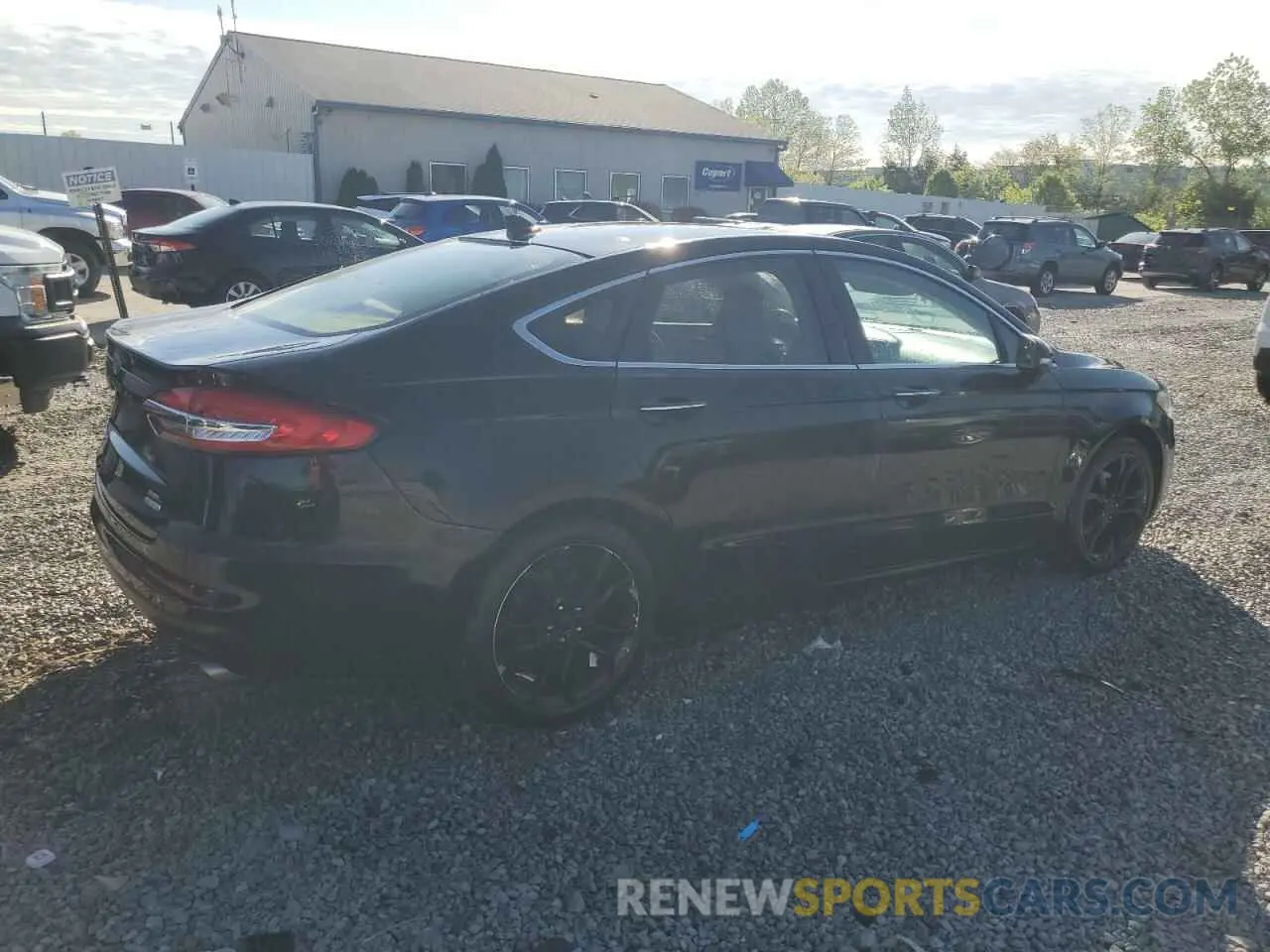 3 Фотография поврежденного автомобиля 3FA6P0CD0KR264655 FORD FUSION 2019