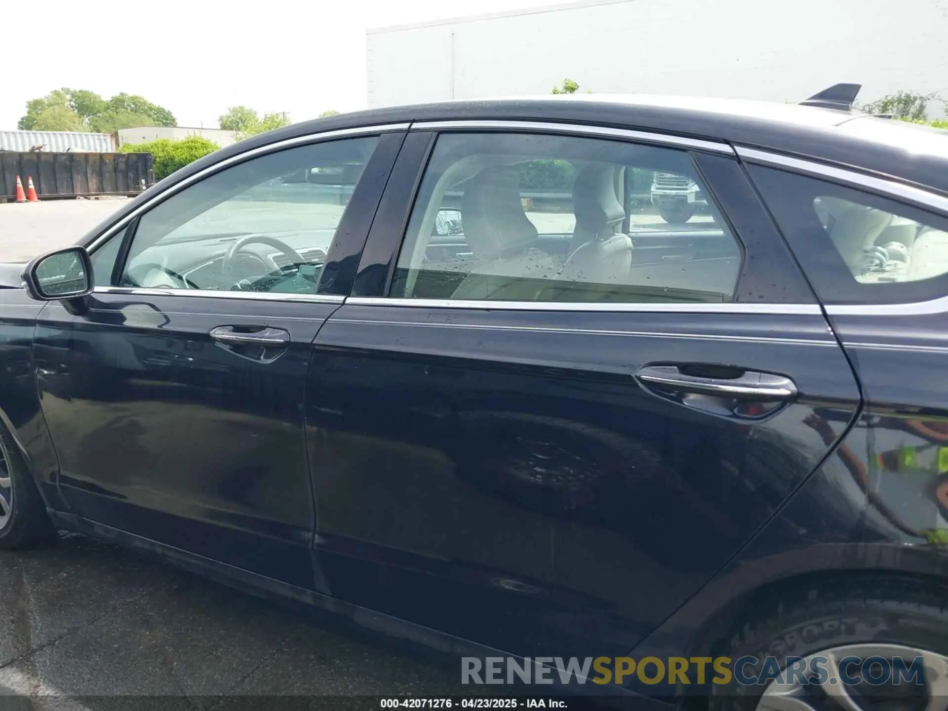 14 Photograph of a damaged car 3FA6P0CD1KR269590 FORD FUSION 2019