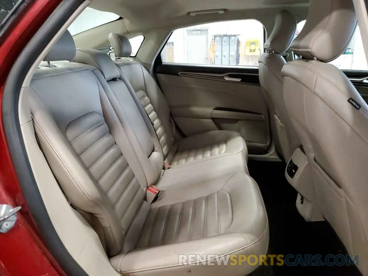 10 Фотография поврежденного автомобиля 3FA6P0CD2KR133517 FORD FUSION 2019