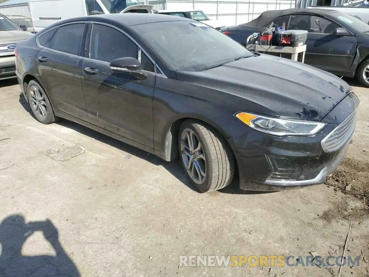 4 Photograph of a damaged car 3FA6P0CD2KR133775 FORD FUSION 2019