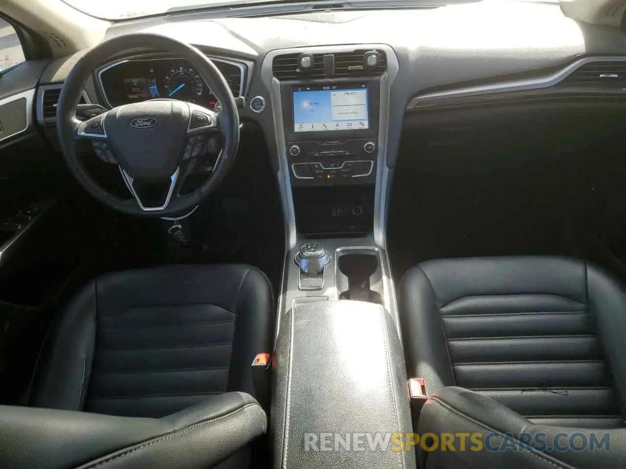 8 Photograph of a damaged car 3FA6P0CD2KR133775 FORD FUSION 2019
