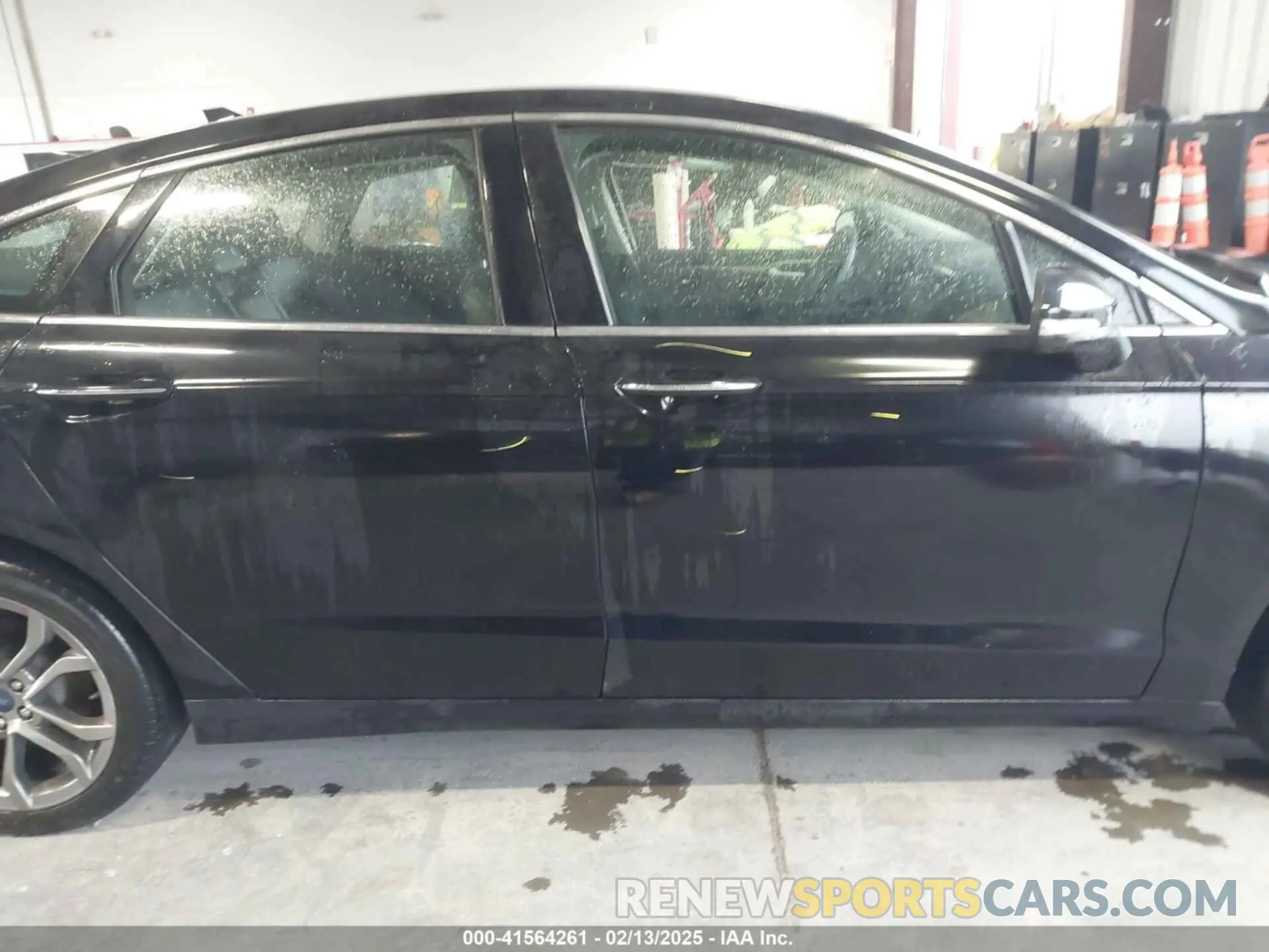 14 Photograph of a damaged car 3FA6P0CD2KR260770 FORD FUSION 2019