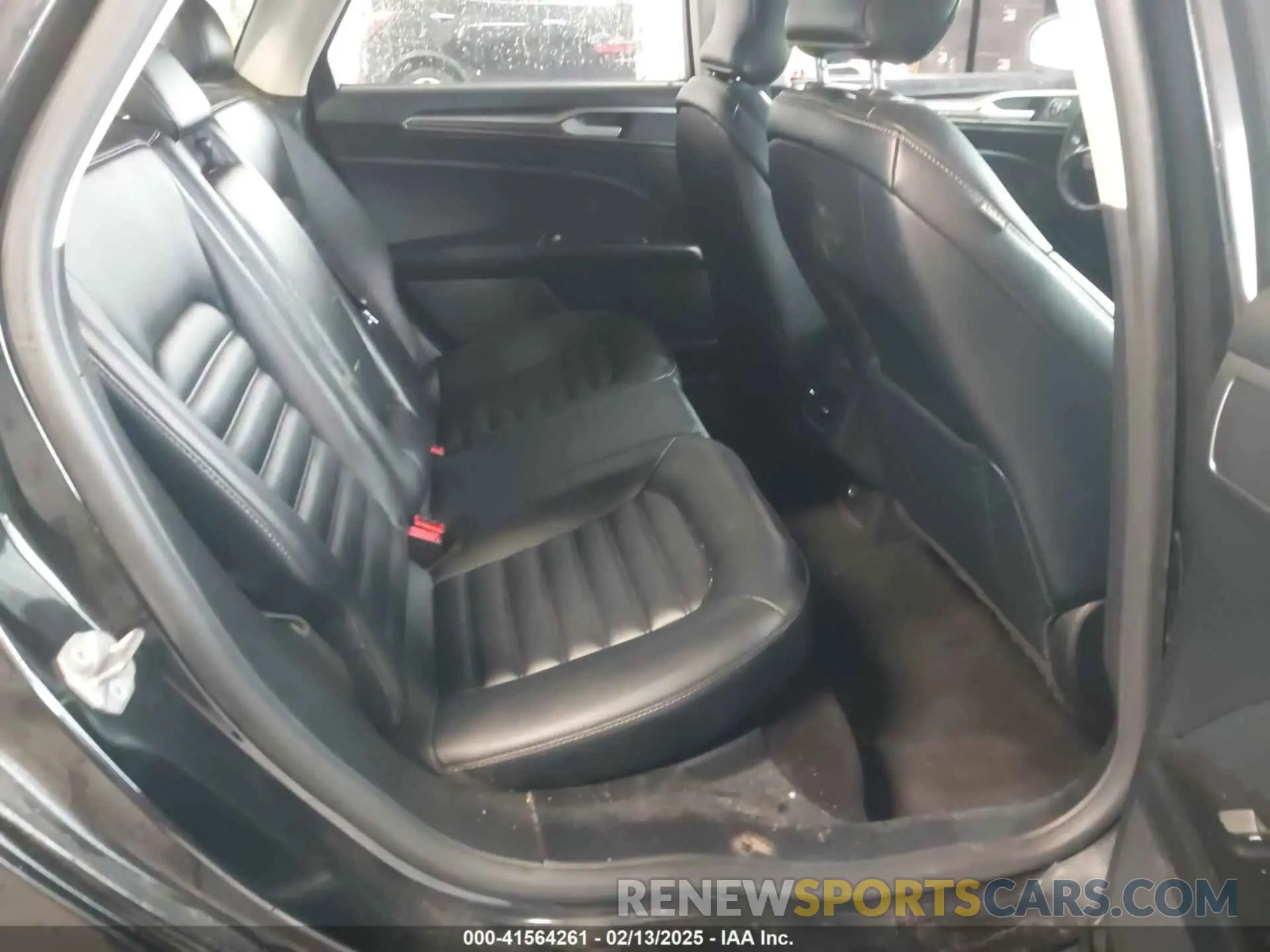 8 Photograph of a damaged car 3FA6P0CD2KR260770 FORD FUSION 2019