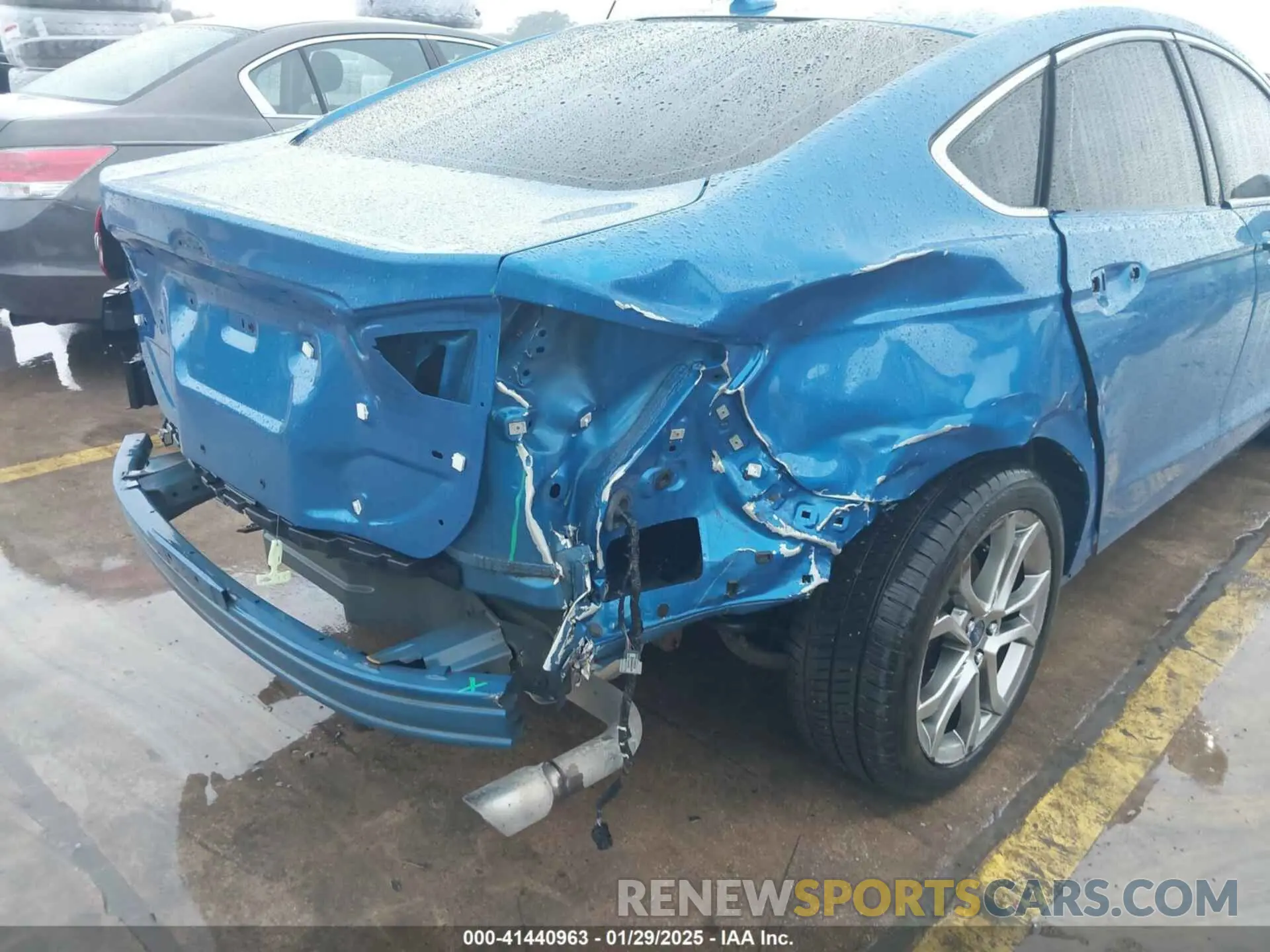 6 Фотография поврежденного автомобиля 3FA6P0CD3KR113566 FORD FUSION 2019