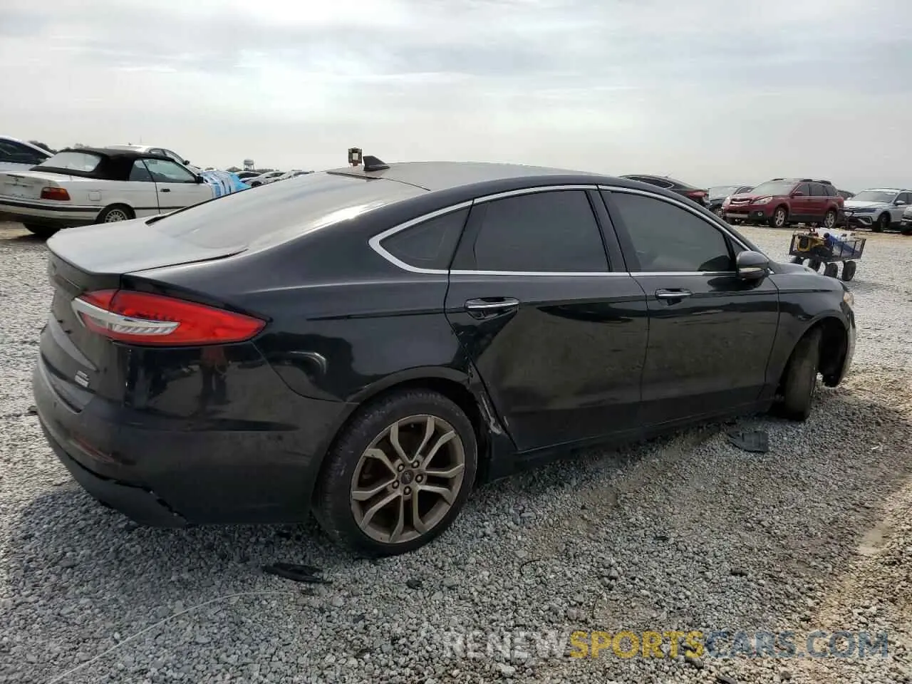 3 Photograph of a damaged car 3FA6P0CD3KR116452 FORD FUSION 2019
