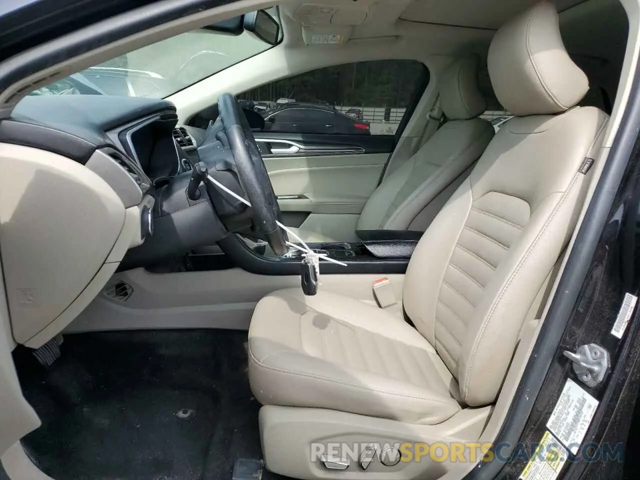 7 Photograph of a damaged car 3FA6P0CD3KR116452 FORD FUSION 2019