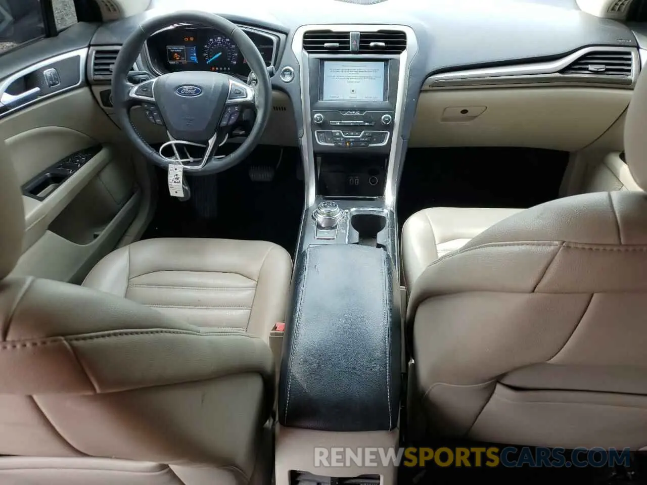 8 Photograph of a damaged car 3FA6P0CD3KR116452 FORD FUSION 2019
