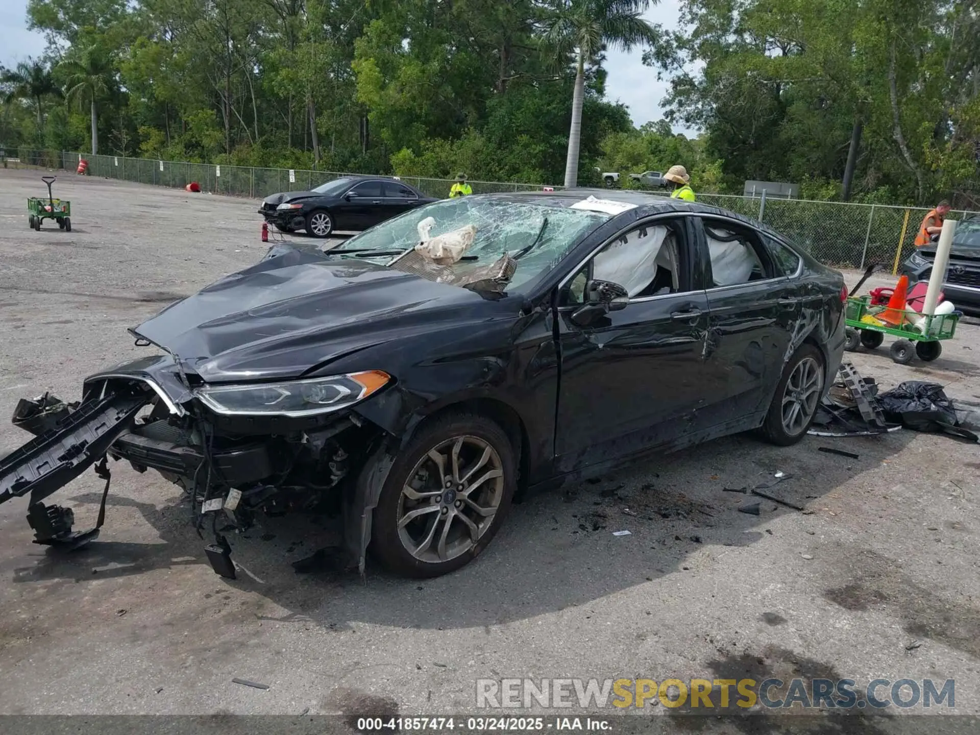 2 Photograph of a damaged car 3FA6P0CD3KR150021 FORD FUSION 2019