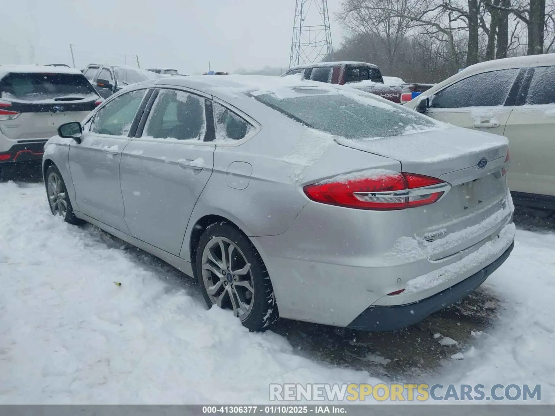 3 Photograph of a damaged car 3FA6P0CD3KR181169 FORD FUSION 2019