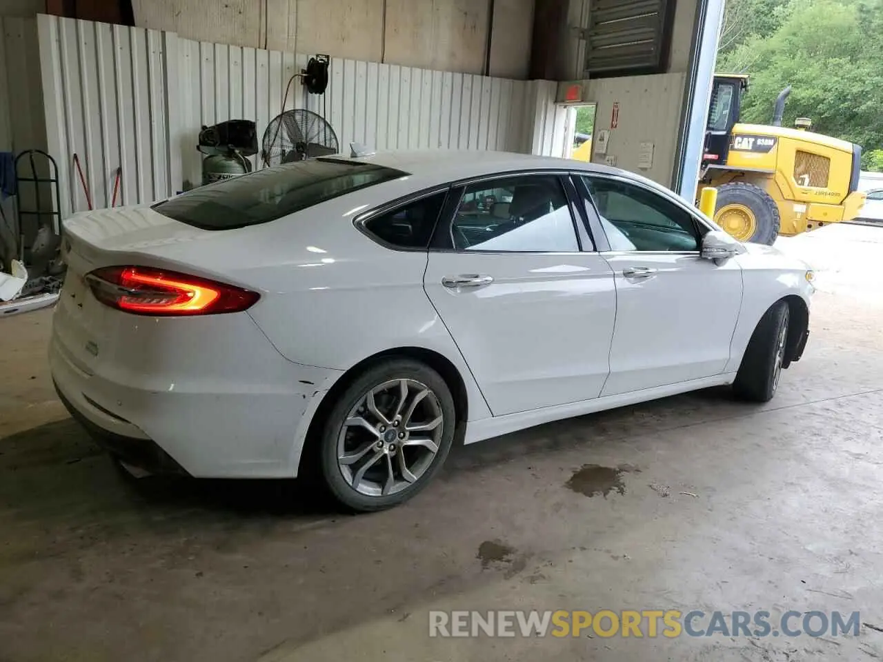 3 Photograph of a damaged car 3FA6P0CD3KR236770 FORD FUSION 2019