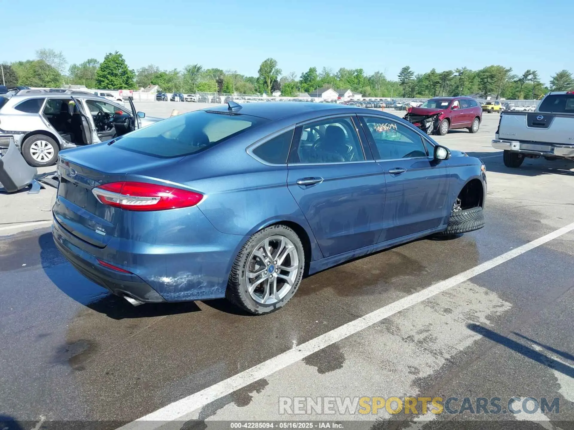 4 Фотография поврежденного автомобиля 3FA6P0CD3KR260227 FORD FUSION 2019