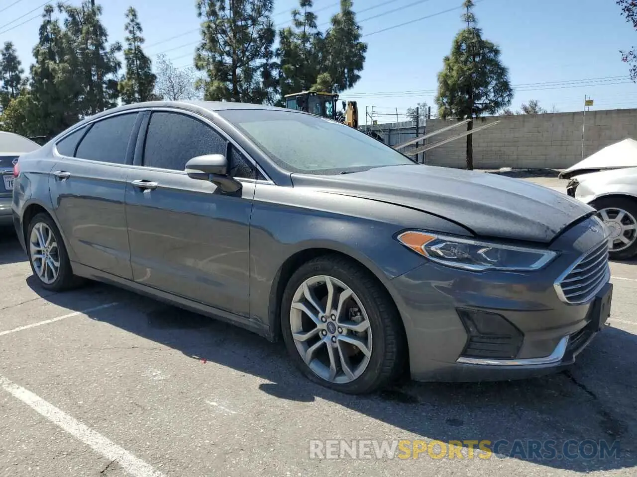 4 Photograph of a damaged car 3FA6P0CD4KR118498 FORD FUSION 2019
