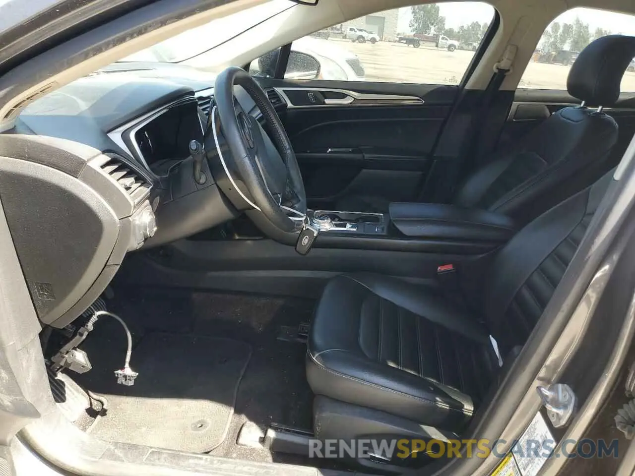 7 Photograph of a damaged car 3FA6P0CD4KR118498 FORD FUSION 2019