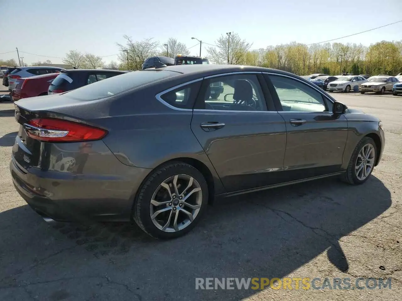 3 Фотография поврежденного автомобиля 3FA6P0CD4KR196098 FORD FUSION 2019