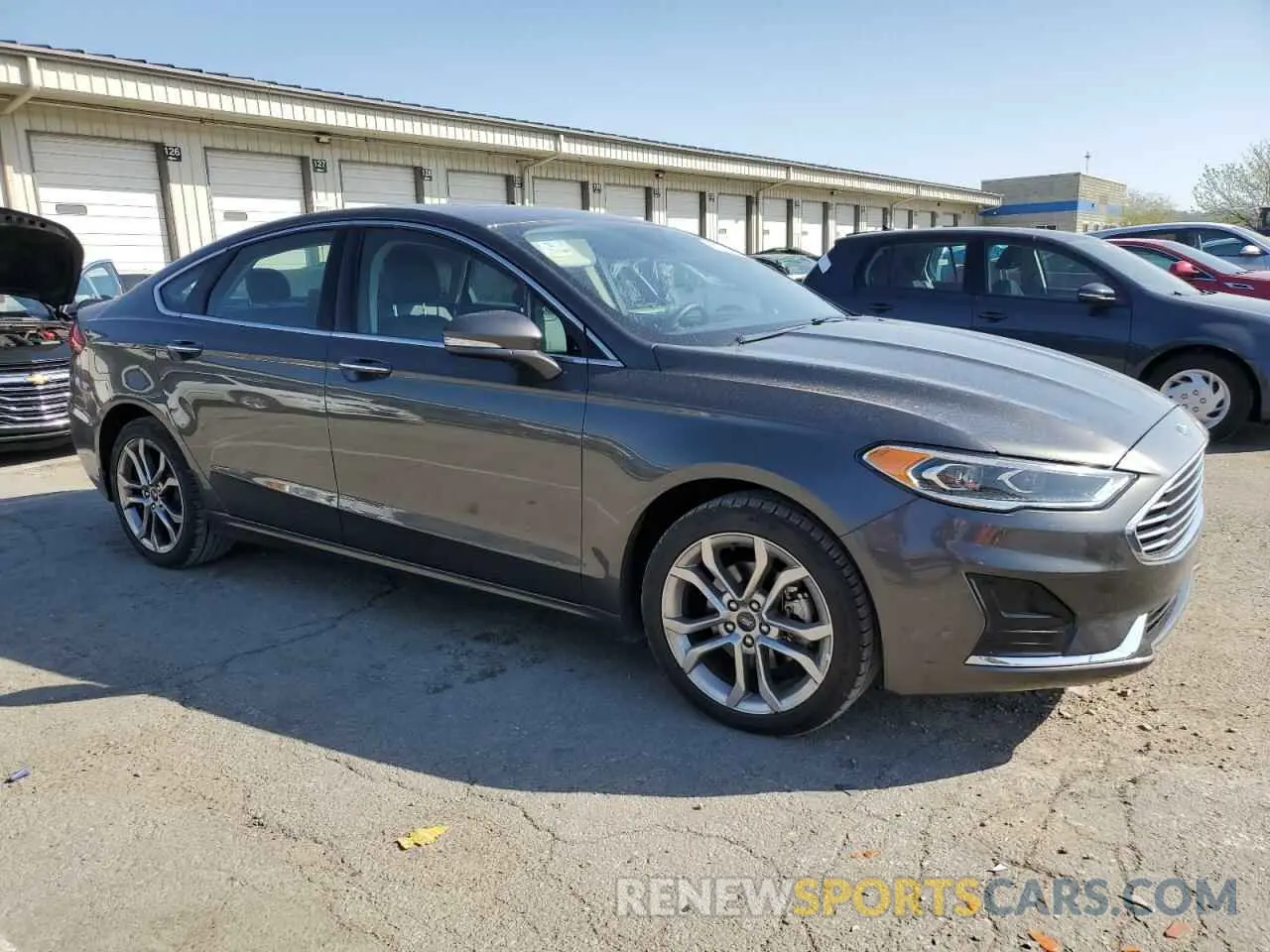 4 Фотография поврежденного автомобиля 3FA6P0CD4KR196098 FORD FUSION 2019