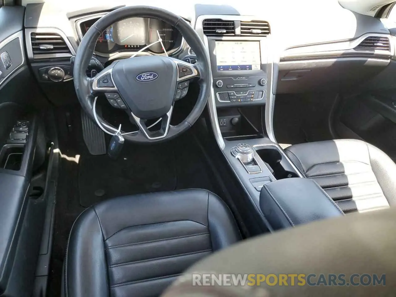 8 Фотография поврежденного автомобиля 3FA6P0CD5KR253151 FORD FUSION 2019