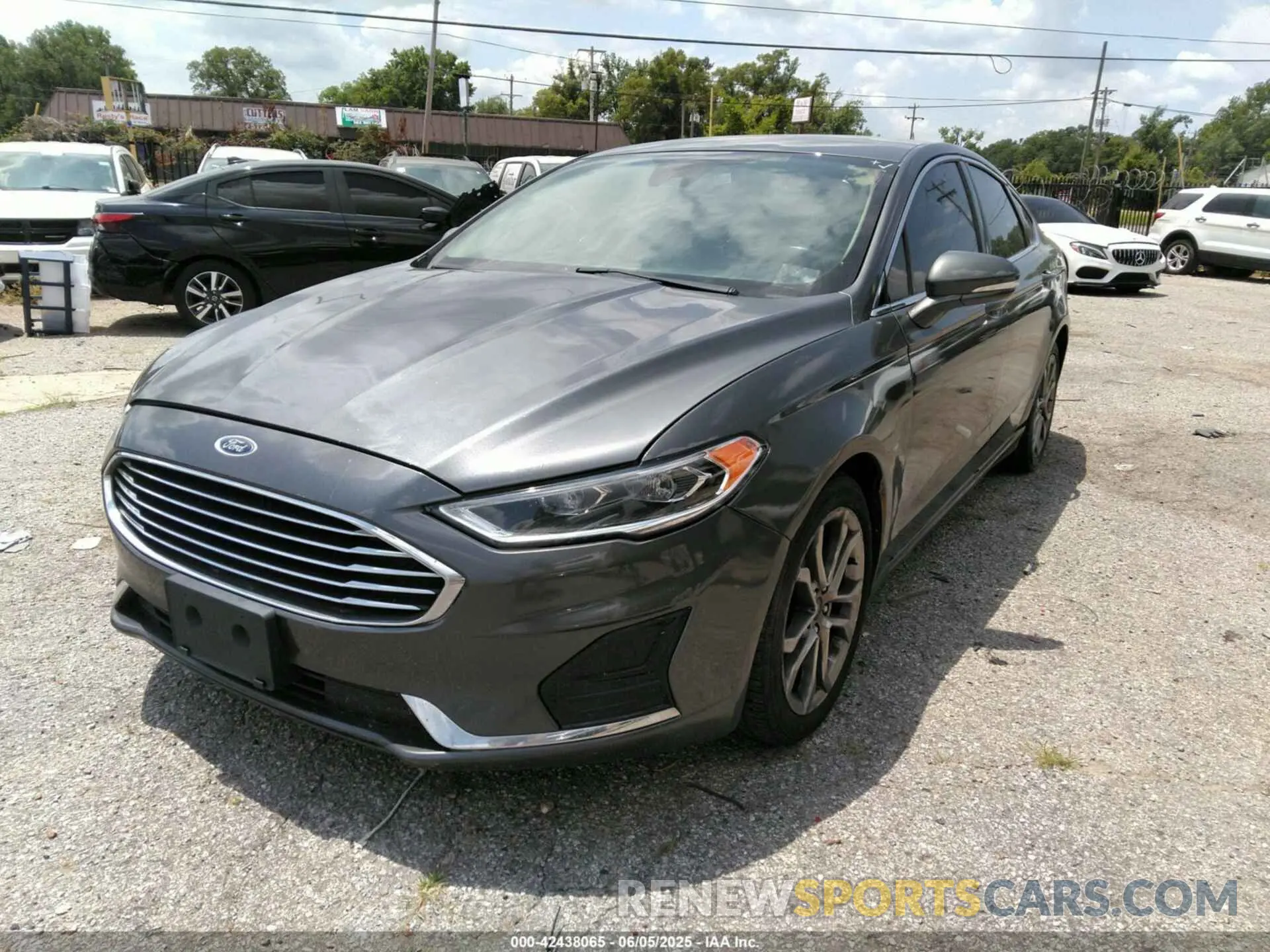 2 Фотография поврежденного автомобиля 3FA6P0CD6KR144746 FORD FUSION 2019