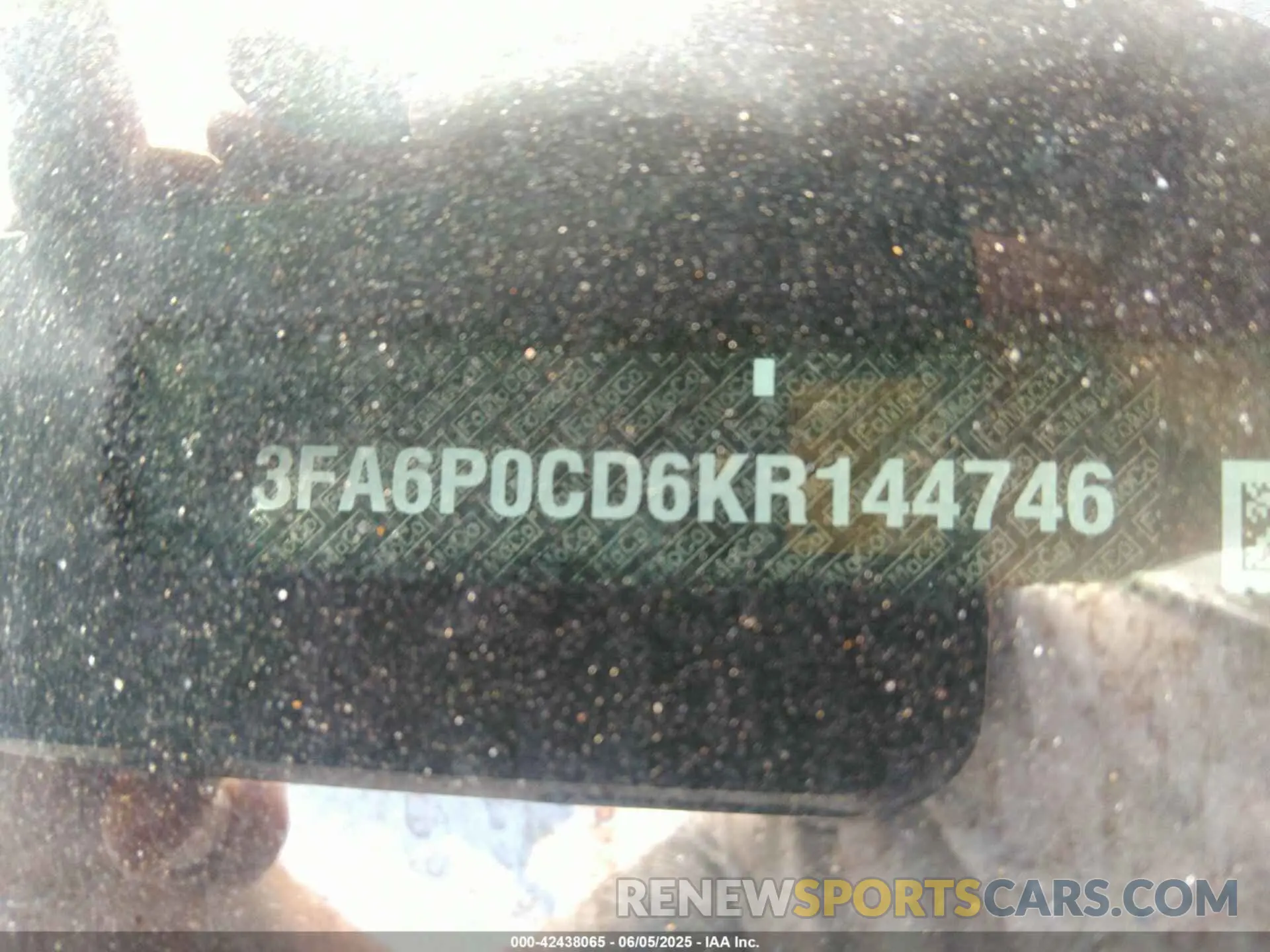 9 Фотография поврежденного автомобиля 3FA6P0CD6KR144746 FORD FUSION 2019