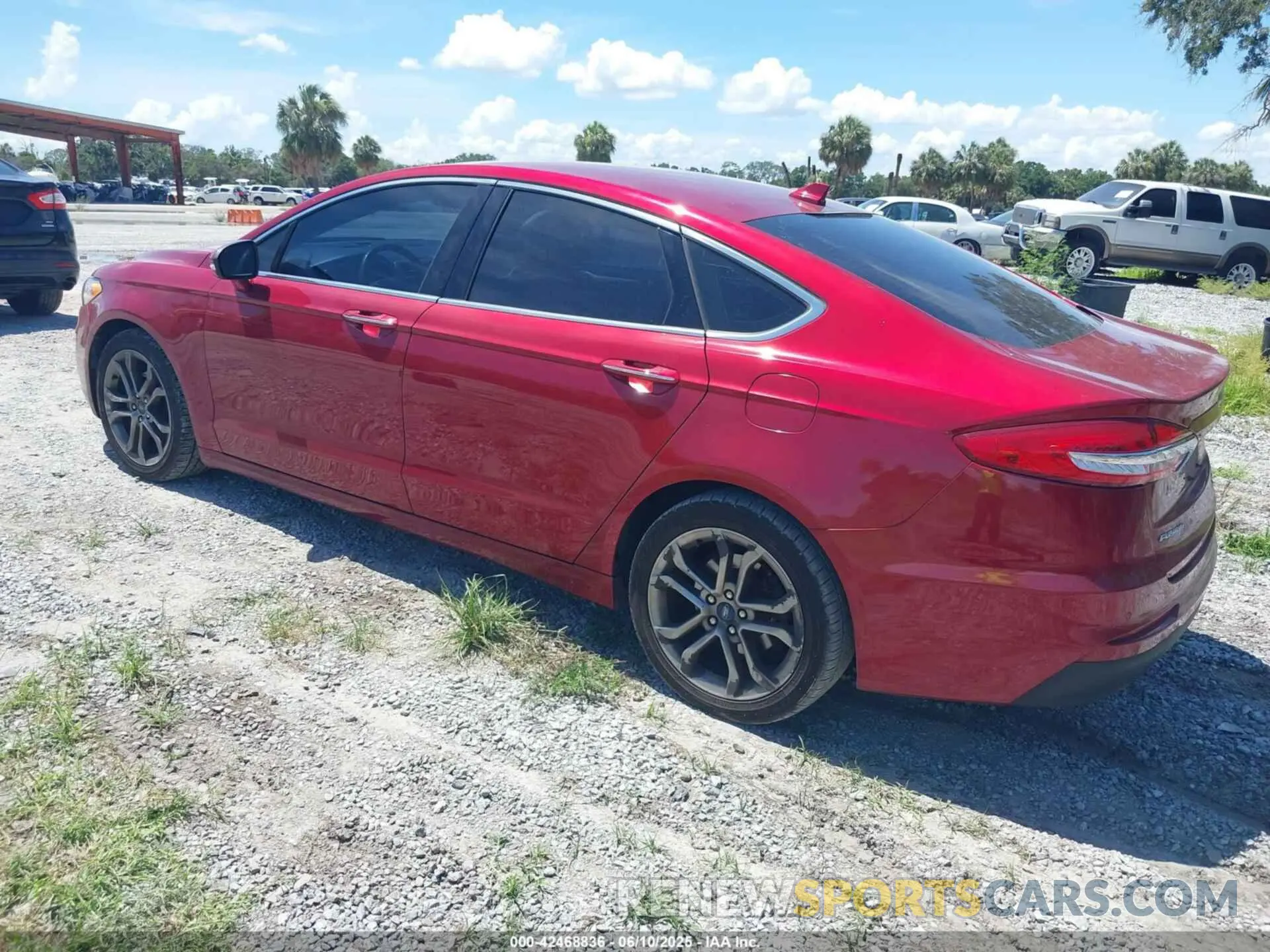 3 Photograph of a damaged car 3FA6P0CD8KR127978 FORD FUSION 2019