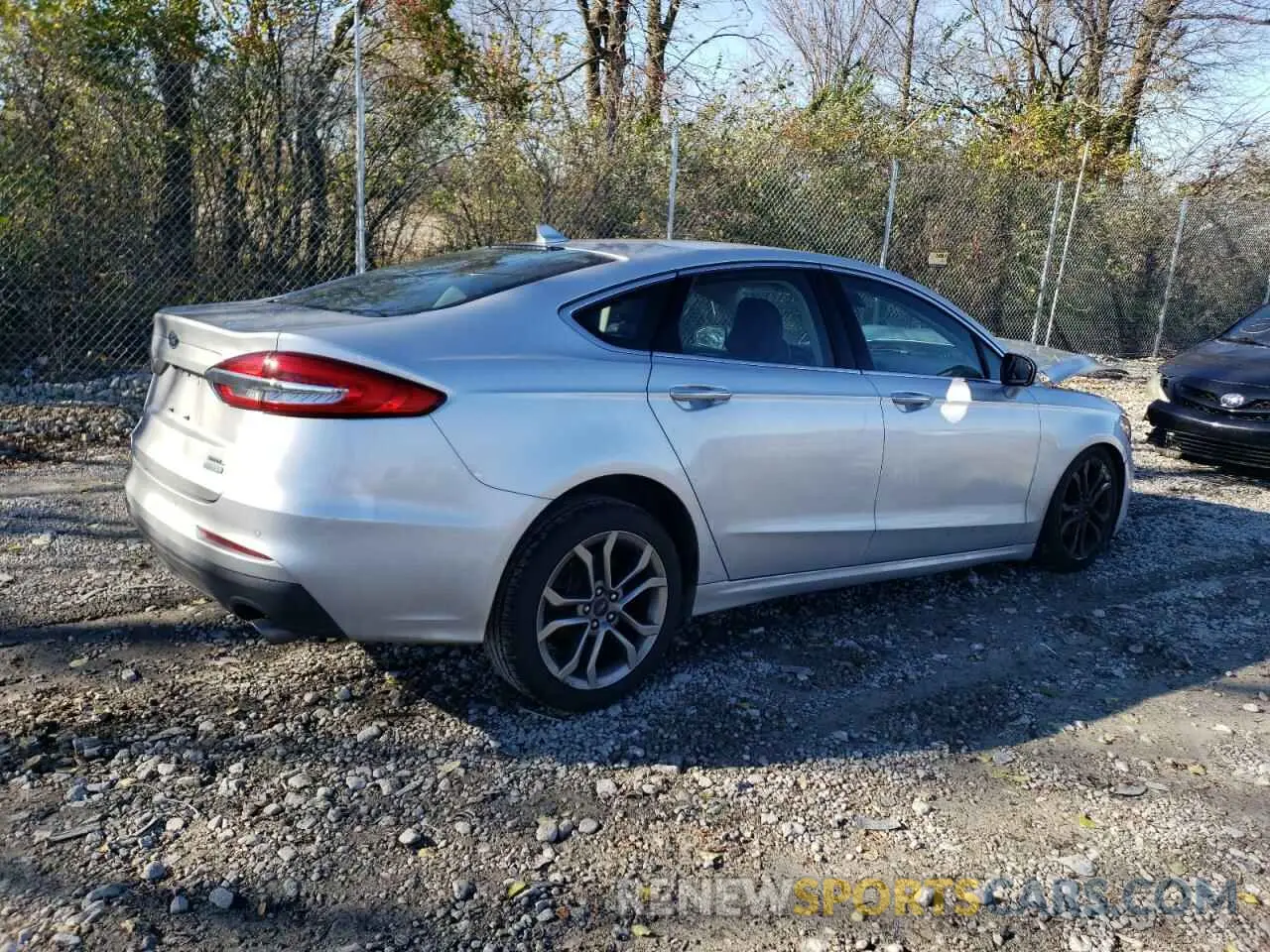 3 Фотография поврежденного автомобиля 3FA6P0CD8KR238434 FORD FUSION 2019