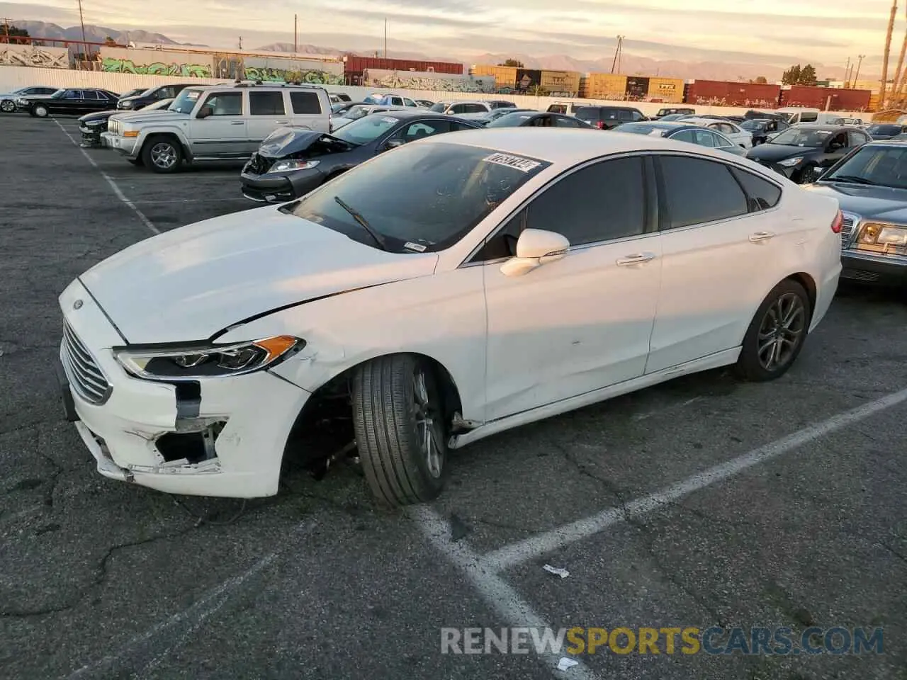 1 Фотография поврежденного автомобиля 3FA6P0CD9KR260085 FORD FUSION 2019