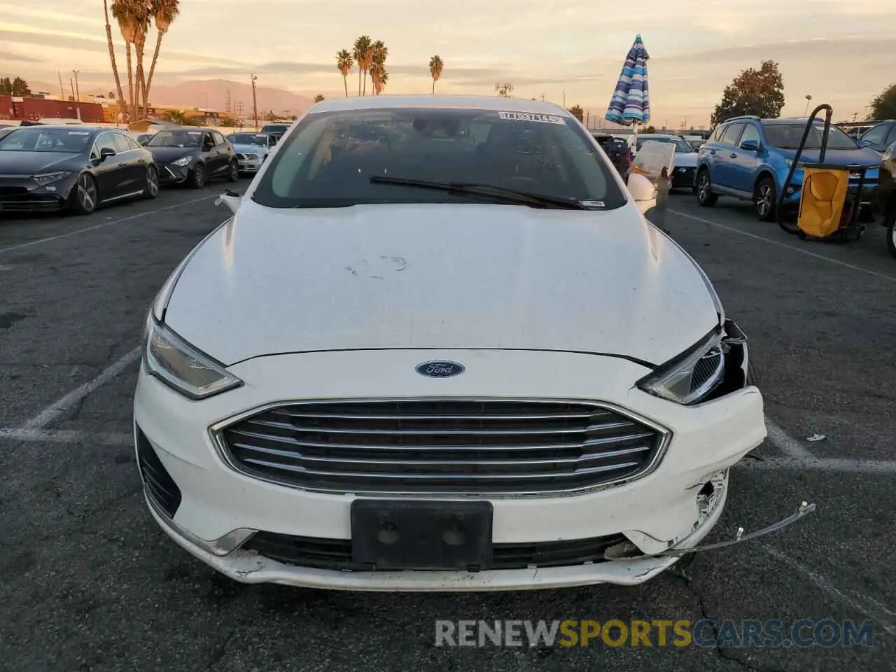 5 Фотография поврежденного автомобиля 3FA6P0CD9KR260085 FORD FUSION 2019